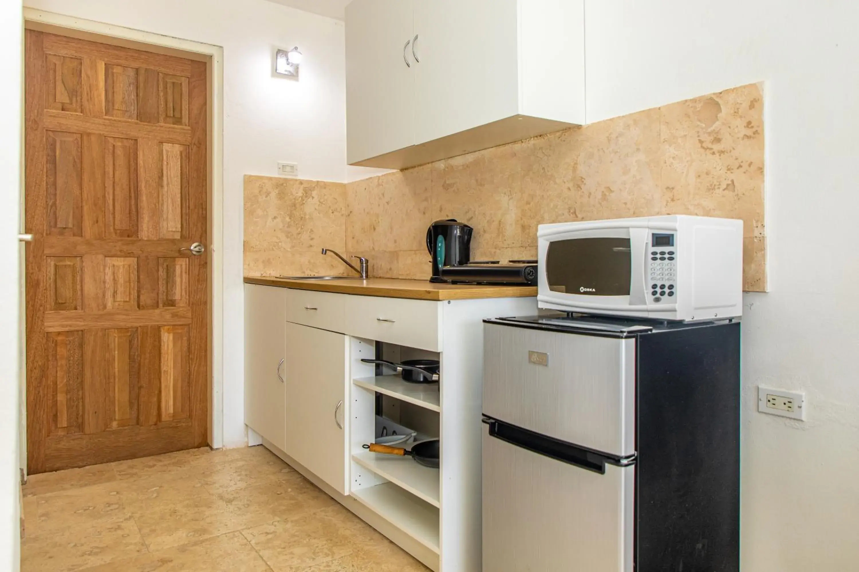 Double Room with Private Bathroom in The Lodge Bonaire Double Room with Private Bathroom in The Lodge Bonaire