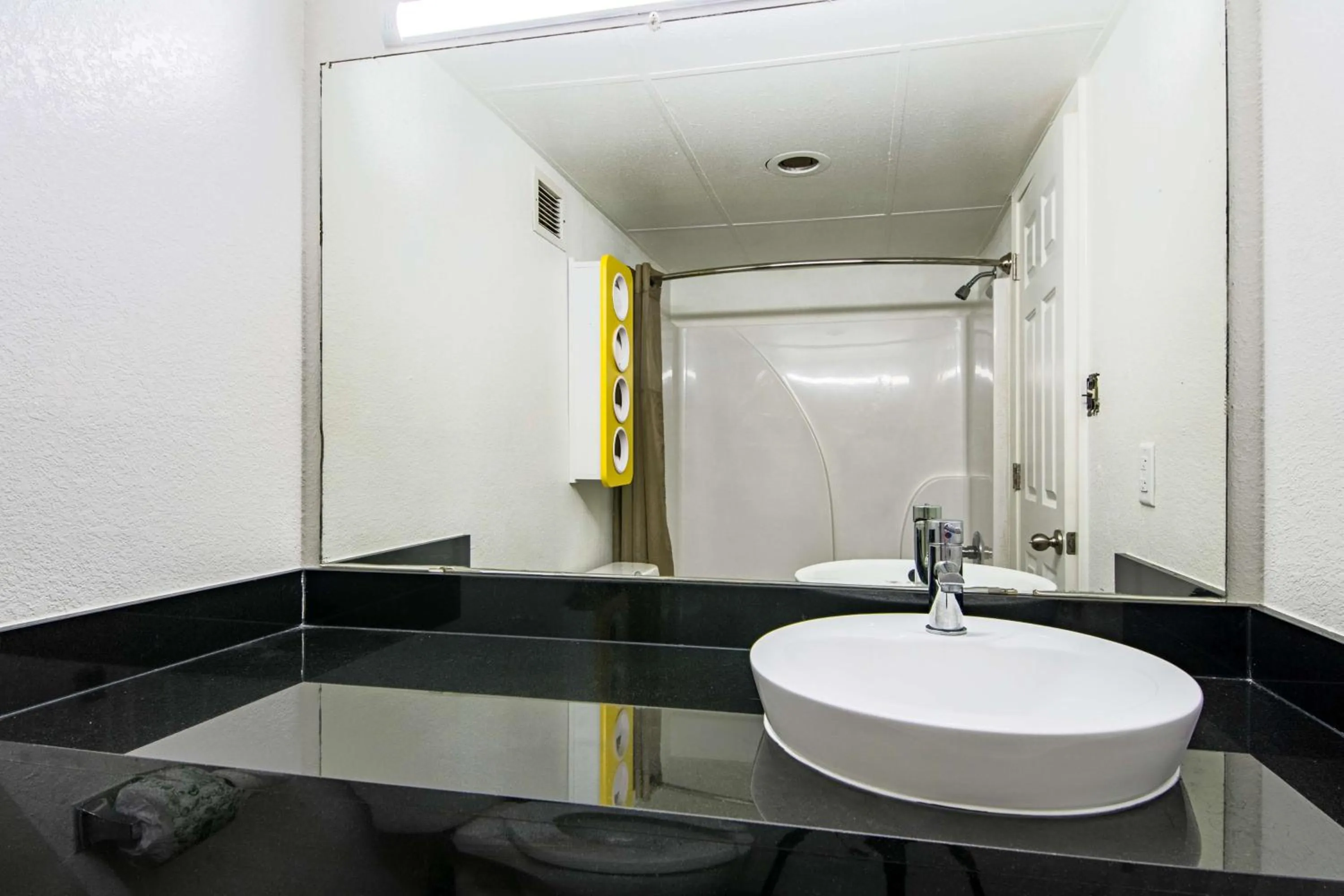 Bathroom in Motel 6-Opelousas, LA