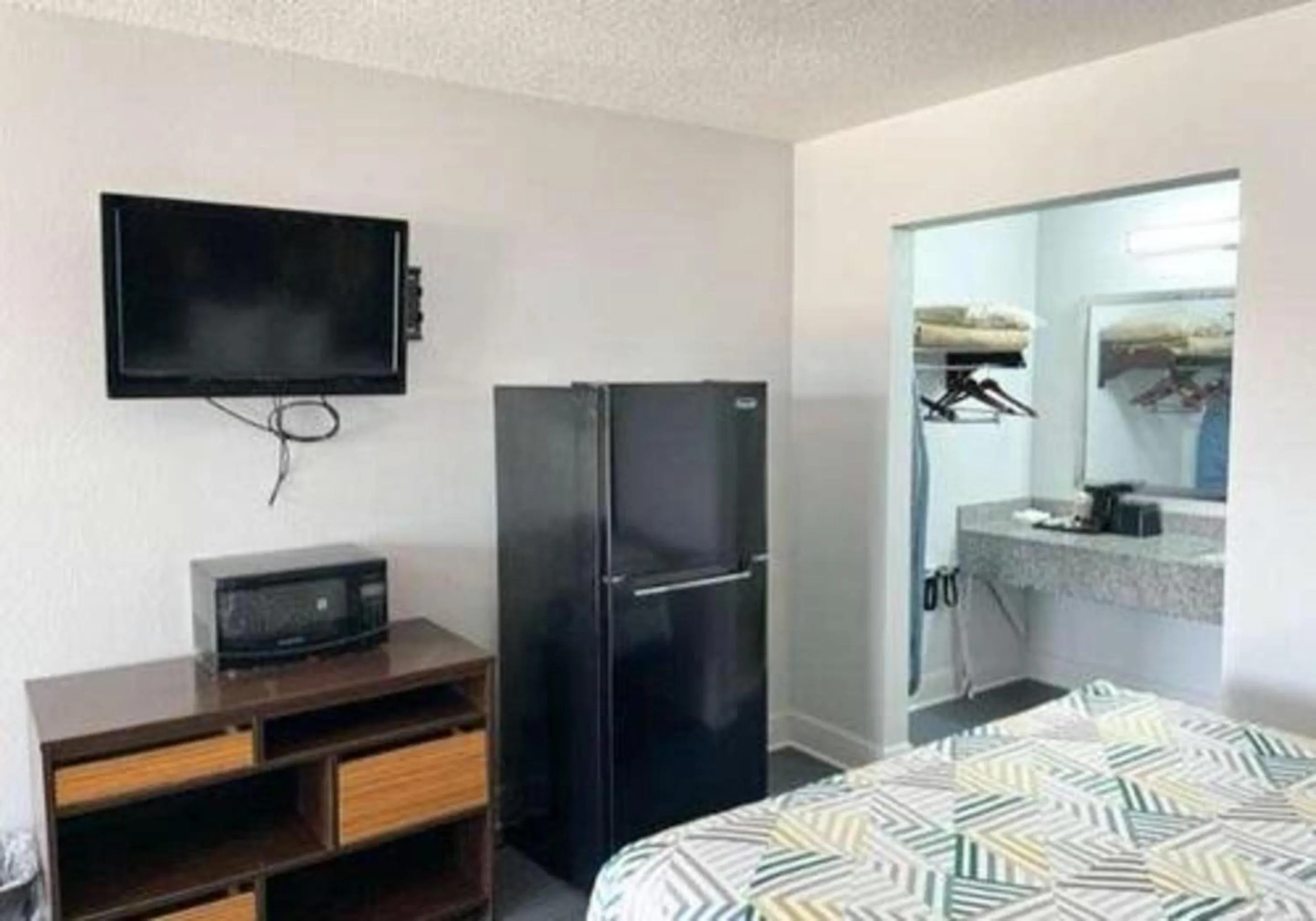 Bedroom, Bed in Motel 6-Opelousas, LA