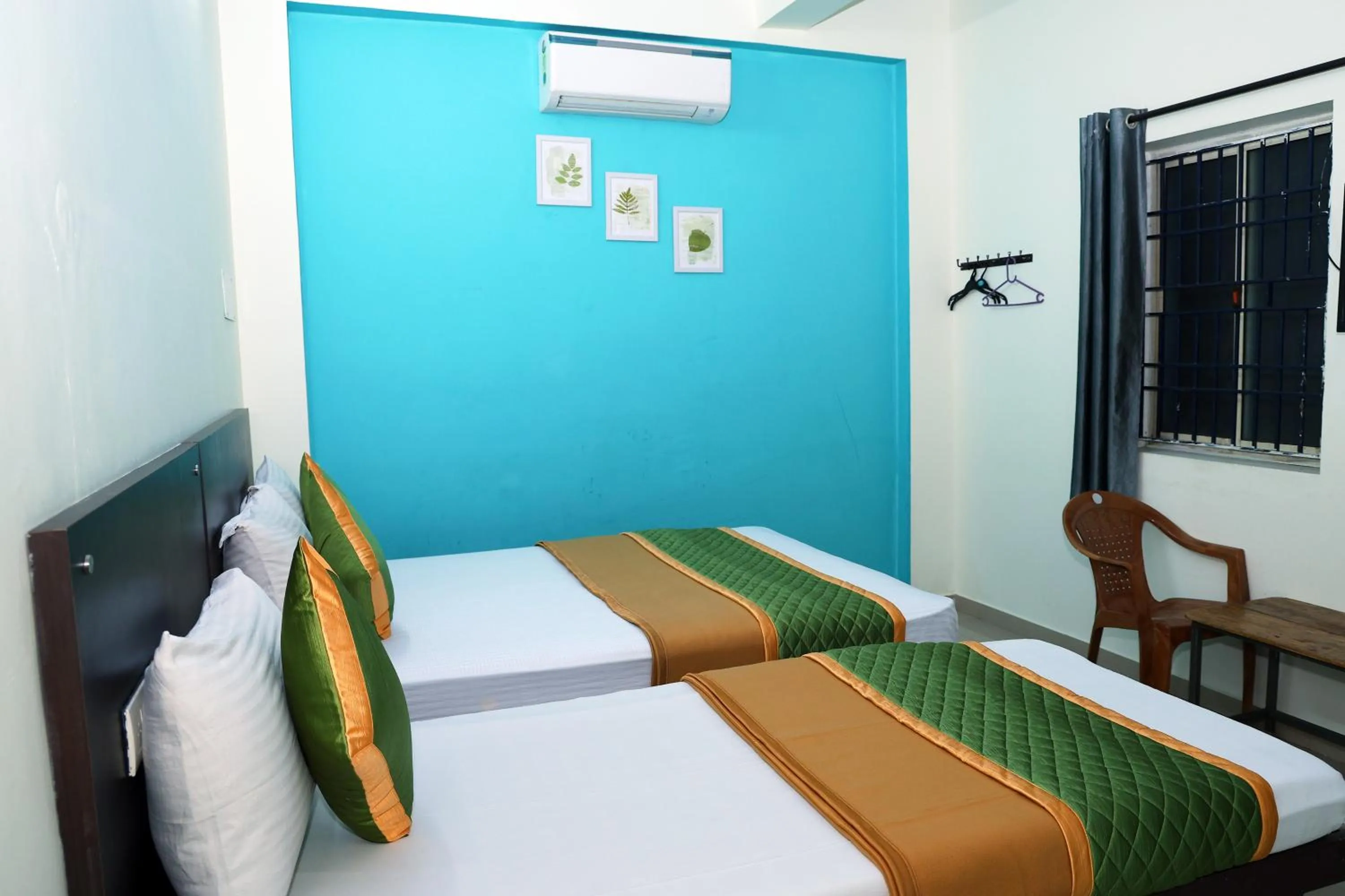 Bedroom, Bed in Royal Green Accommodation Chennai Airport