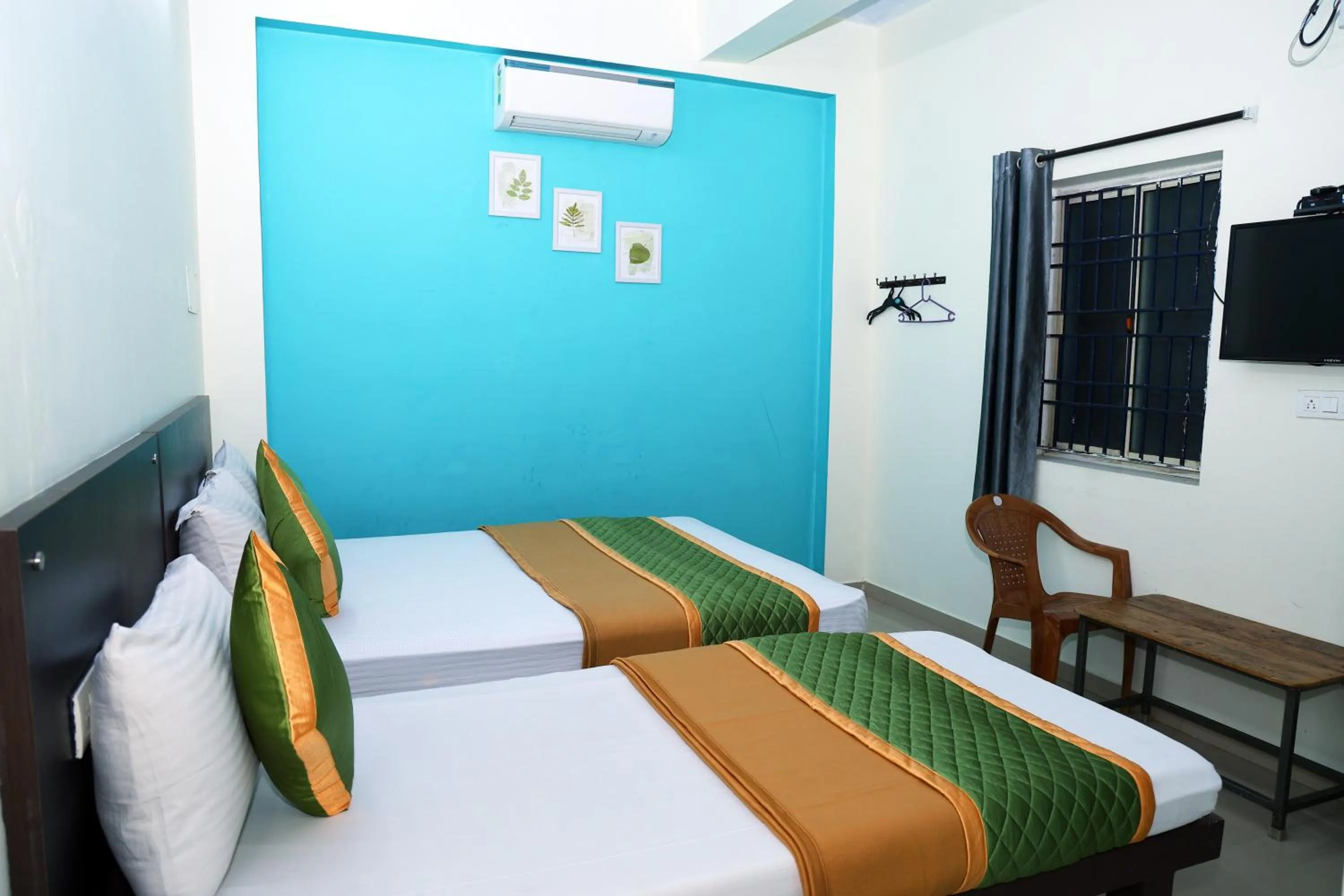Bedroom, Bed in Royal Green Accommodation Chennai Airport