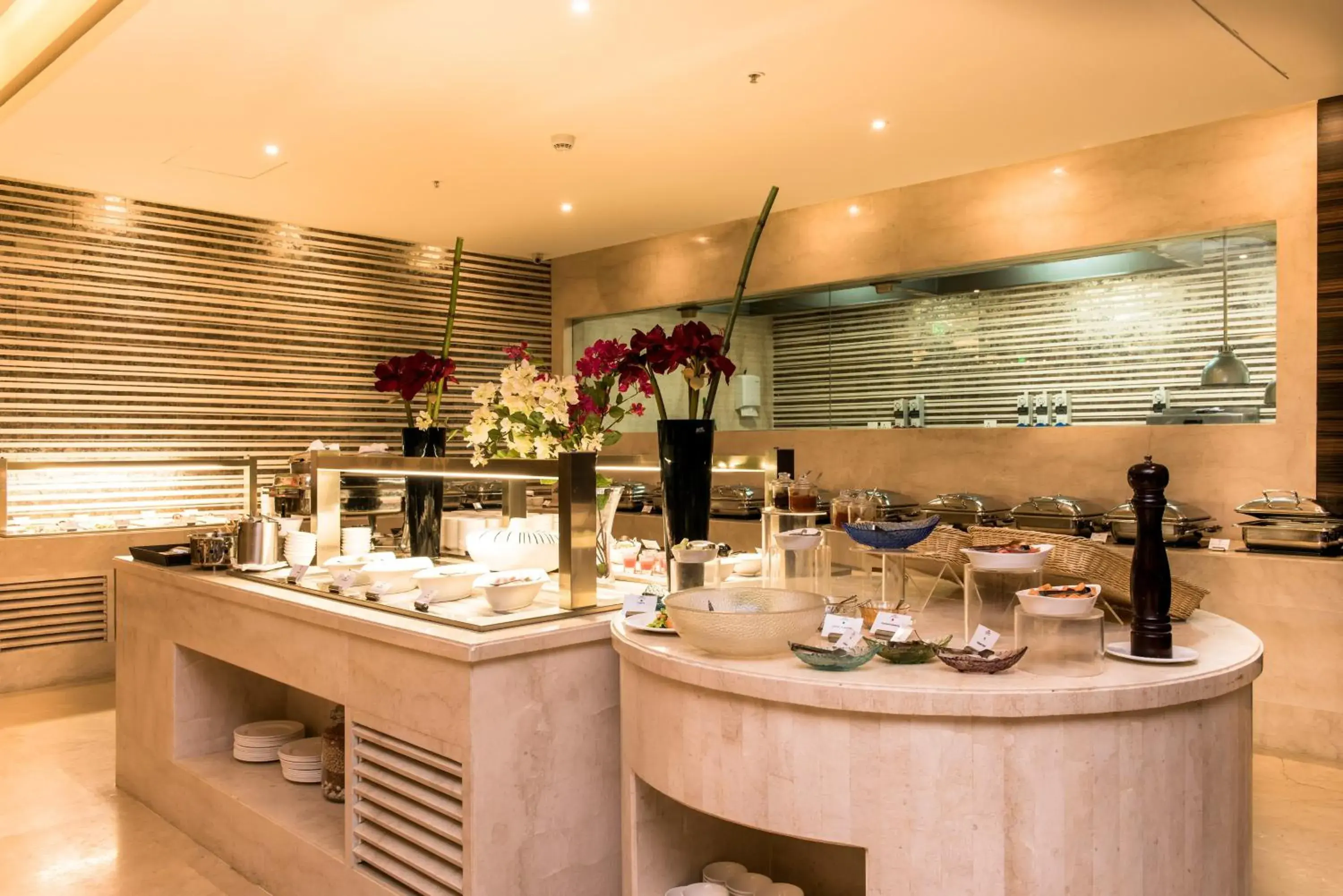 Restaurant/places to eat in Howard Johnson By Wyndham, Hebbal, Bengaluru Restaurant/places to eat in Howard Johnson By Wyndham, Hebbal, Bengaluru