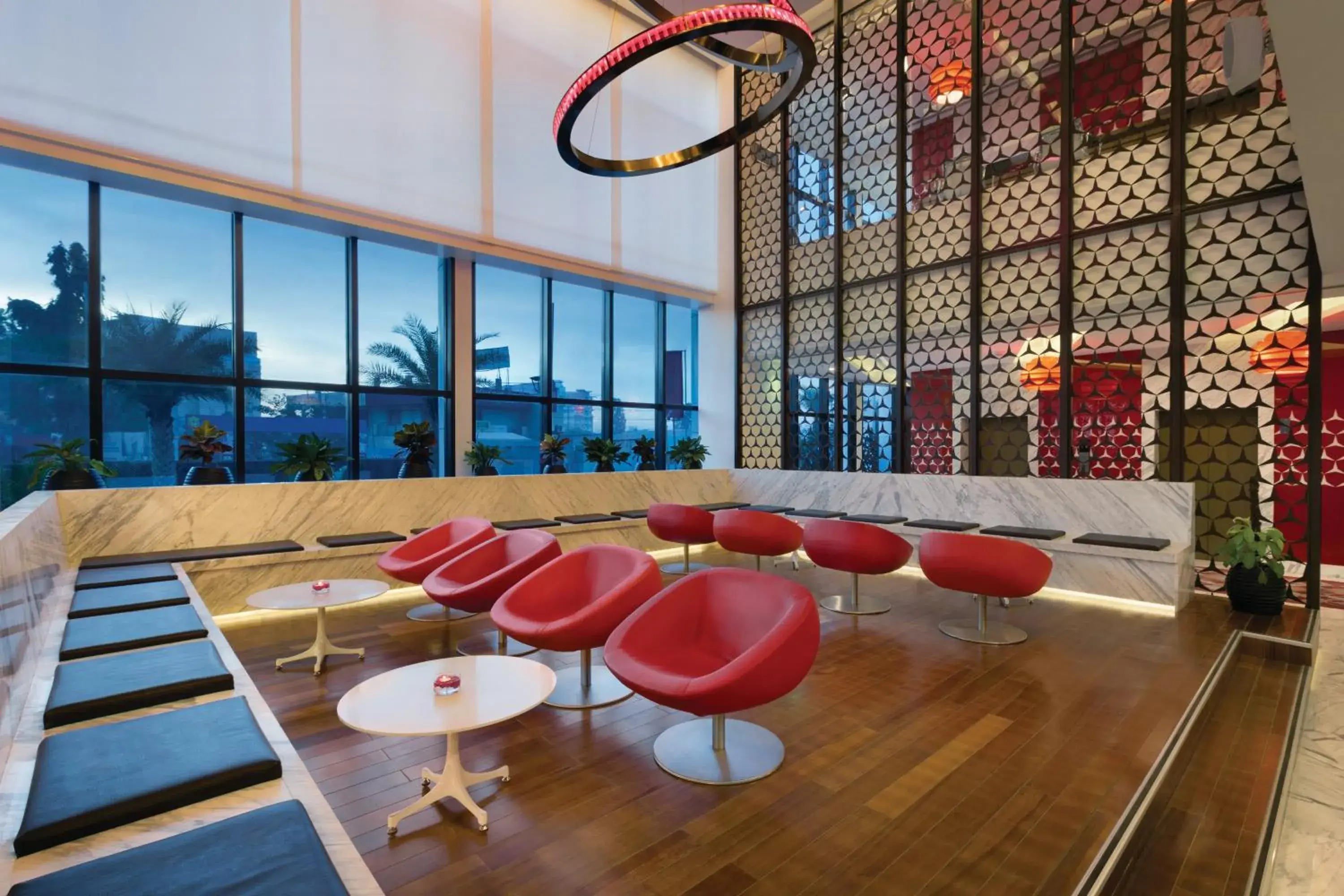 Lobby or reception in Howard Johnson By Wyndham, Hebbal, Bengaluru Lobby or reception in Howard Johnson By Wyndham, Hebbal, Bengaluru