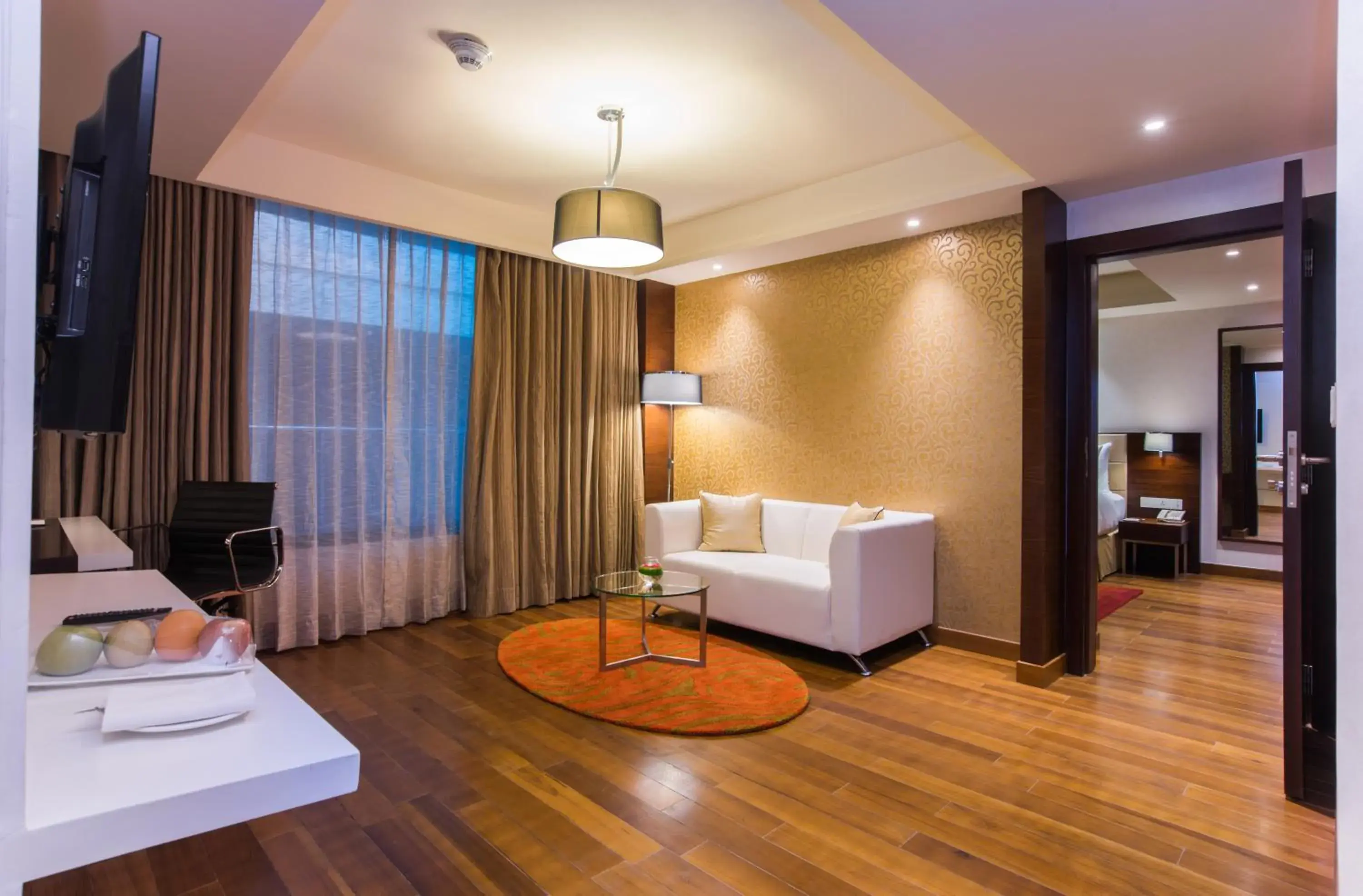 Living room in Howard Johnson By Wyndham, Hebbal, Bengaluru Living room in Howard Johnson By Wyndham, Hebbal, Bengaluru