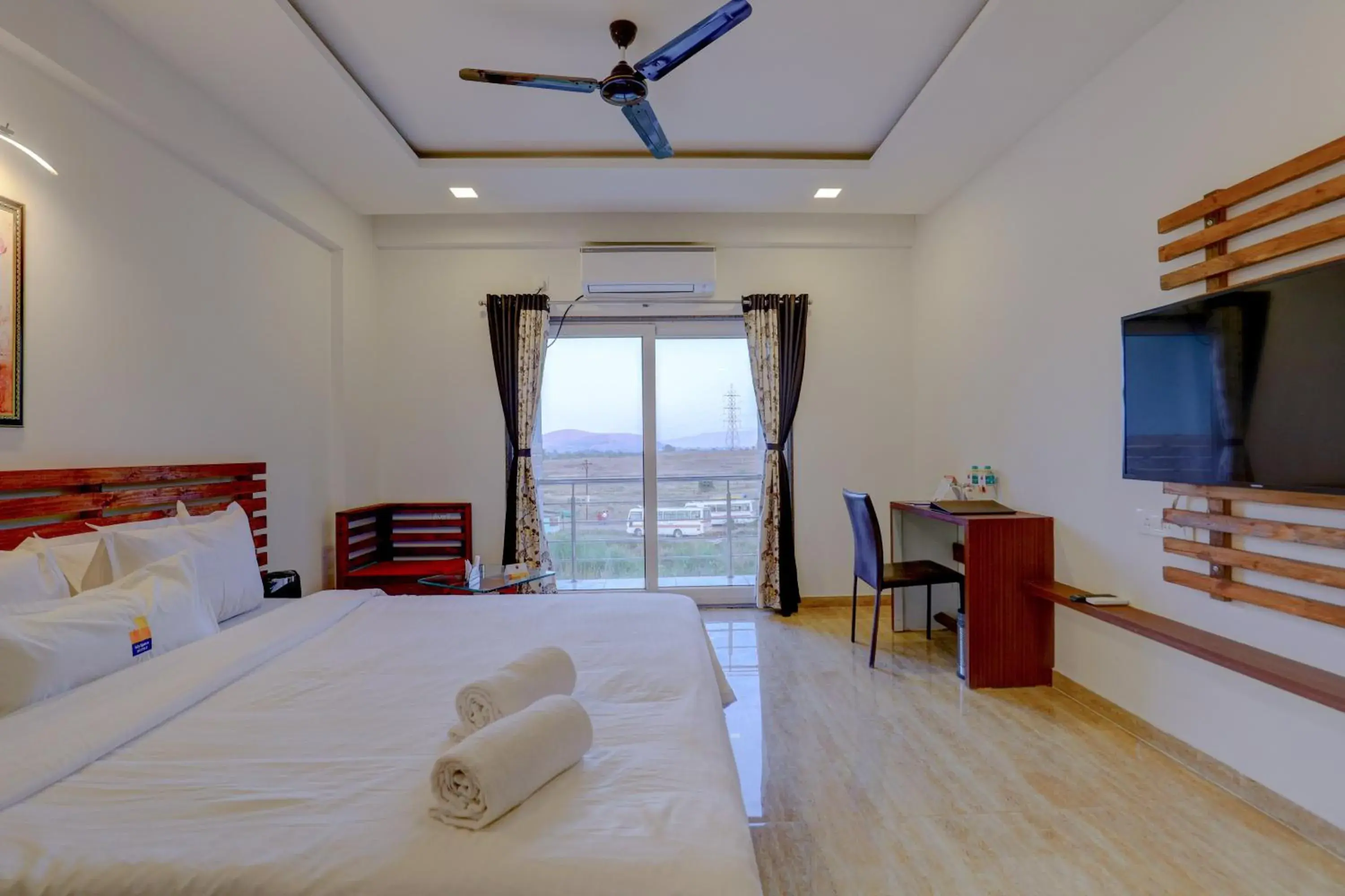 Deluxe Room with Bathtub and Mountain View in Rainforest Resort and Spa, Igatpuri -Nature's Luxury Awaits Deluxe Room with Bathtub and Mountain View in Rainforest Resort and Spa, Igatpuri -Nature's Luxury Awaits