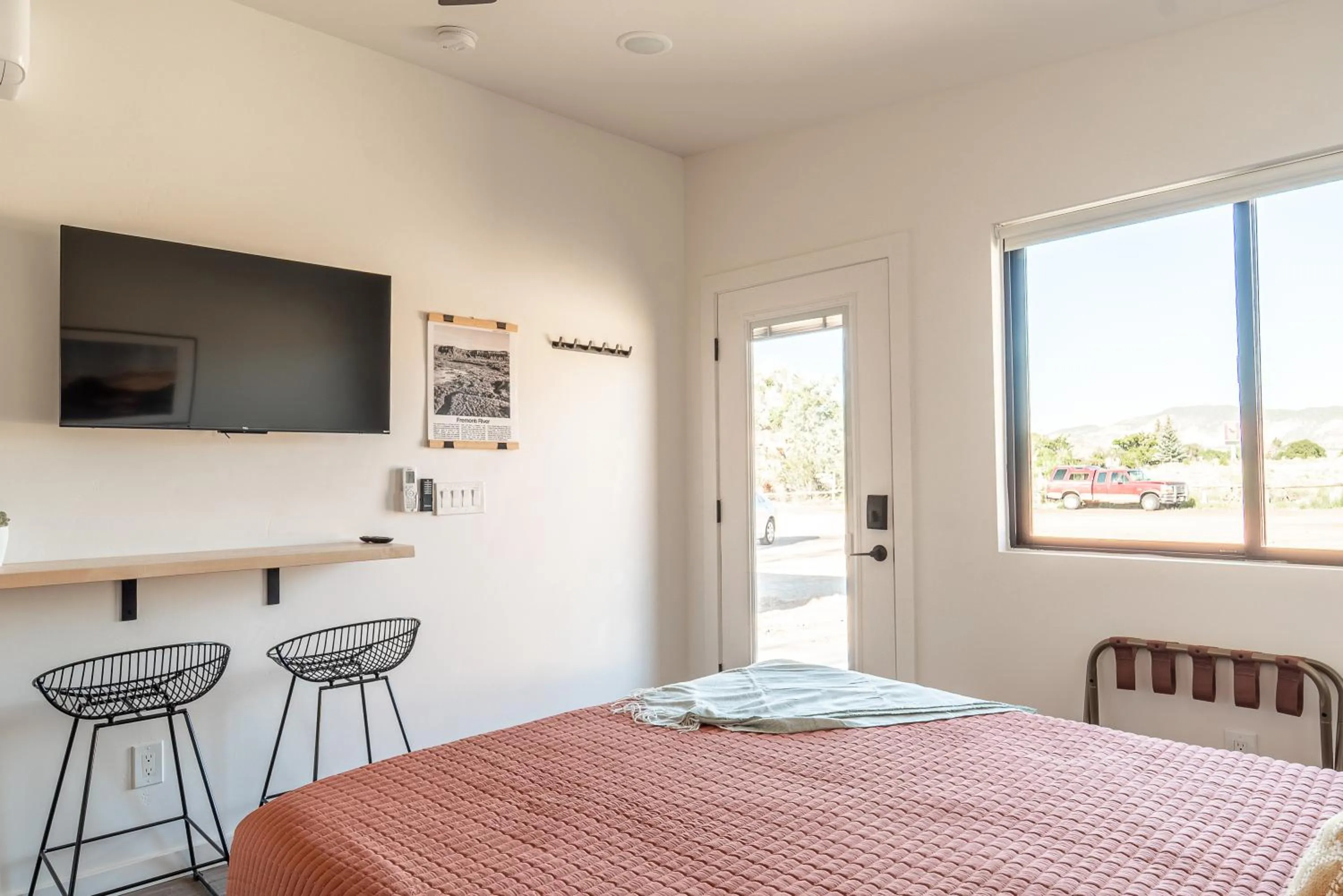 Communal lounge/ TV room, Bed in Casitas at Capitol Reef
