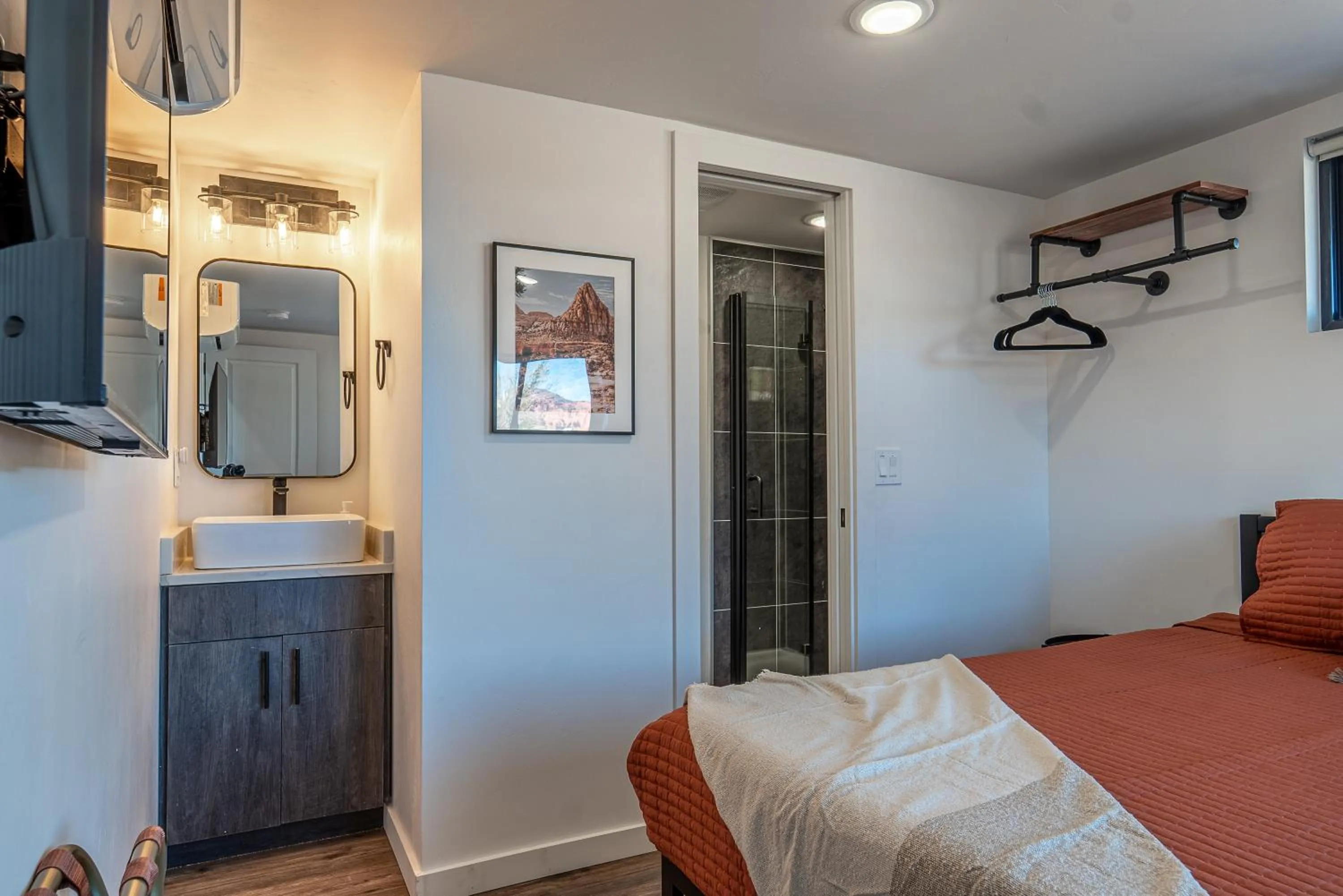 Photo of the whole room, Bed in Casitas at Capitol Reef