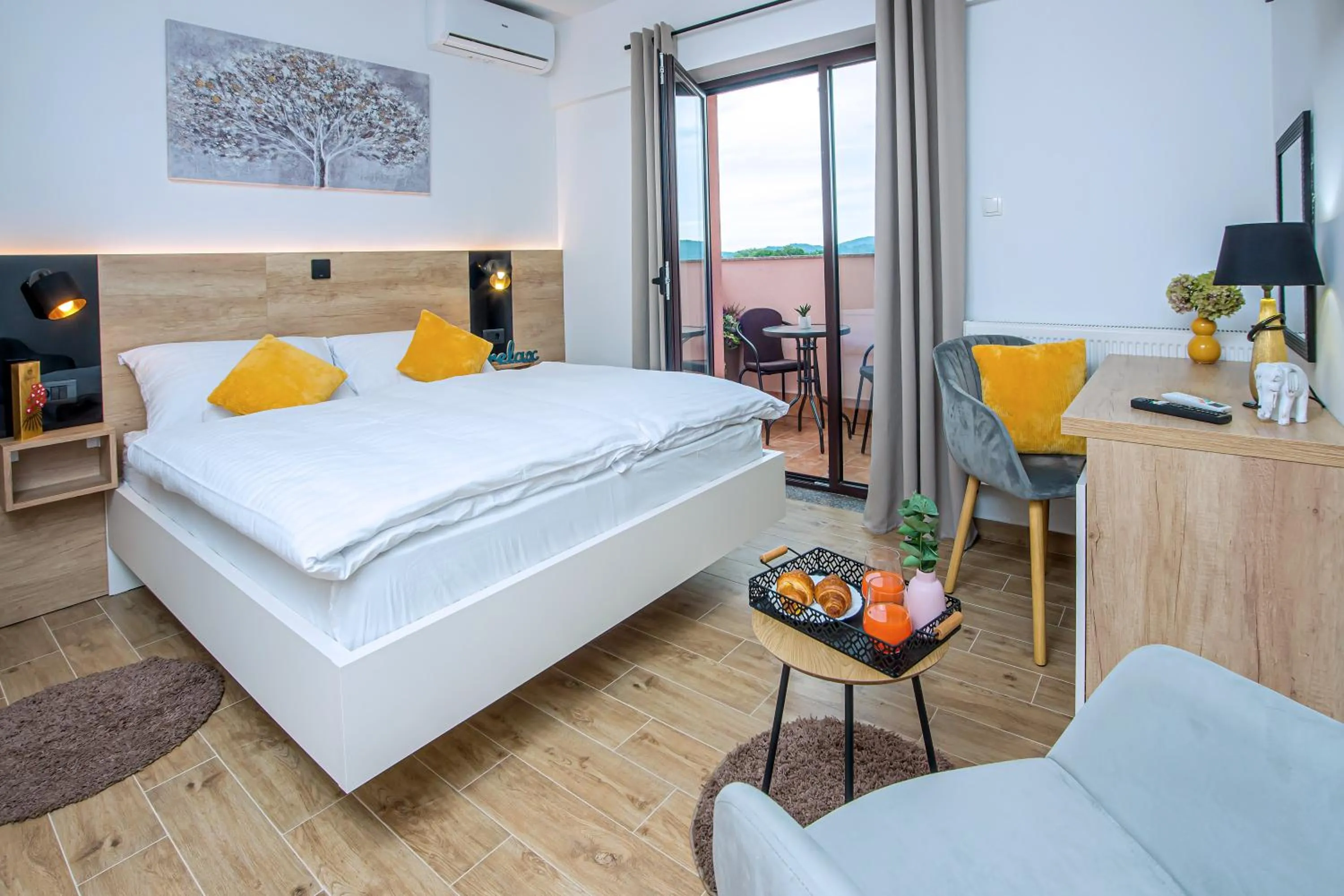 Deluxe Double Room with Balcony in Apartment & rooms Vila Toplissa