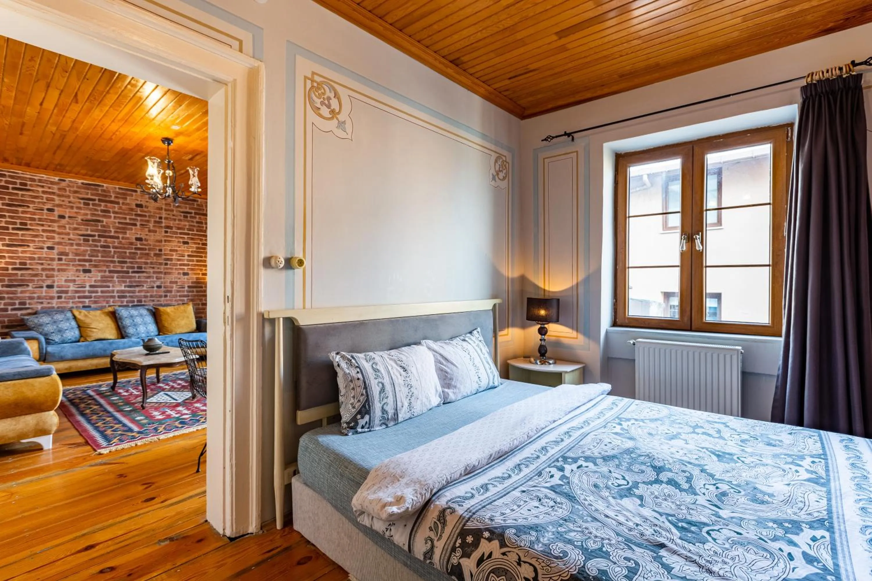 Bedroom, Bed in Ali Pasha Apartment