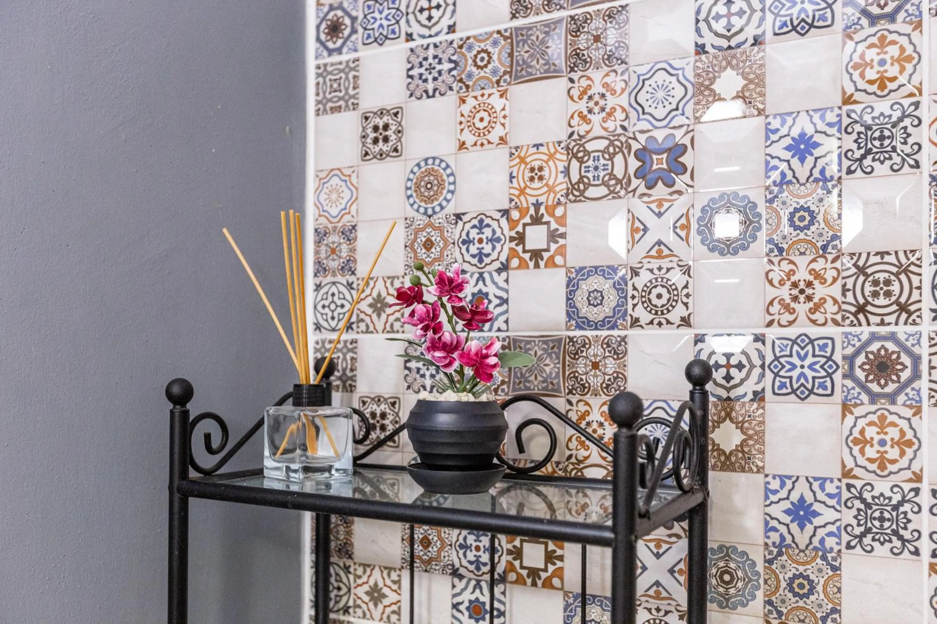 Decorative detail in Ali Pasha Apartment