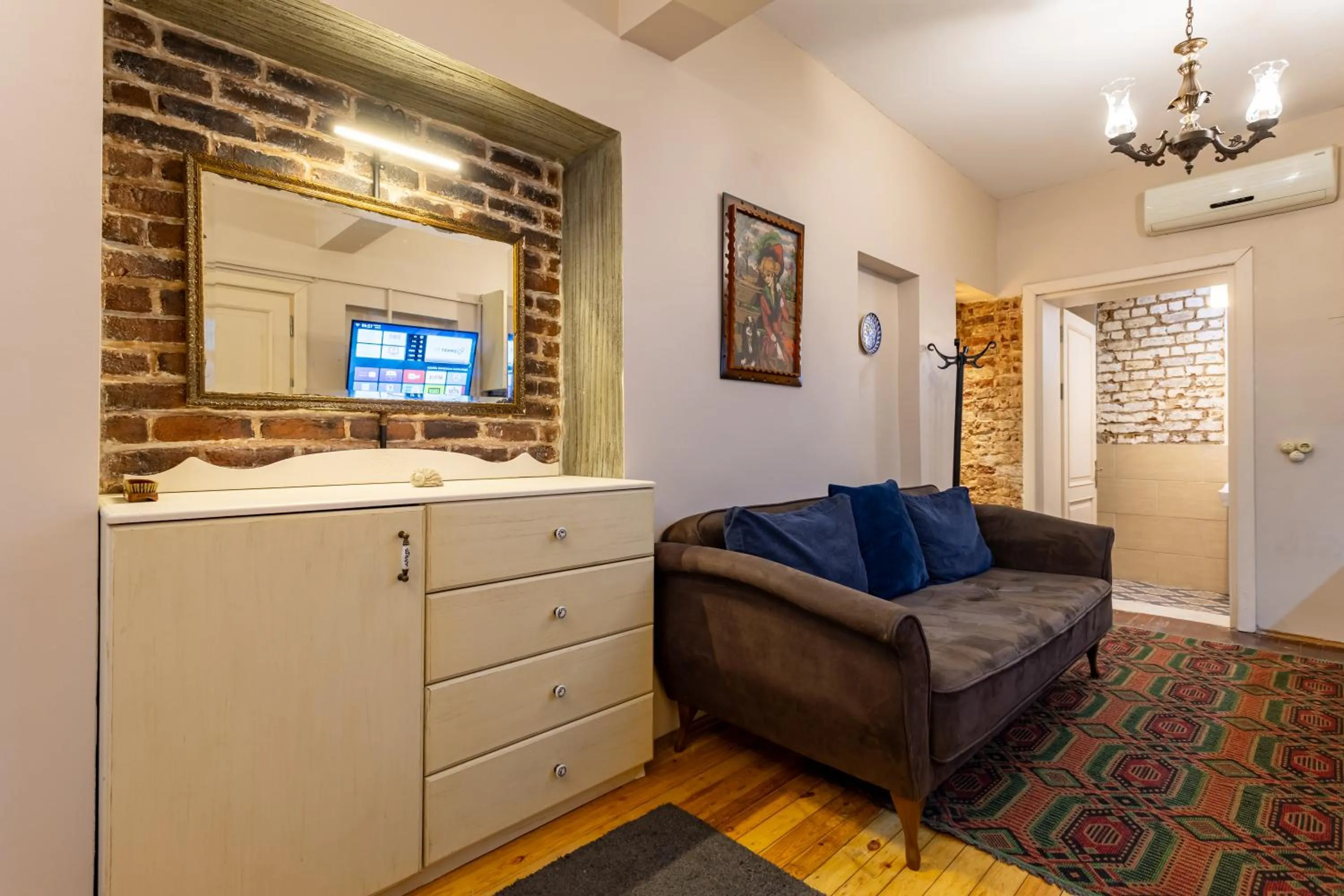 Seating area in Ali Pasha Apartment