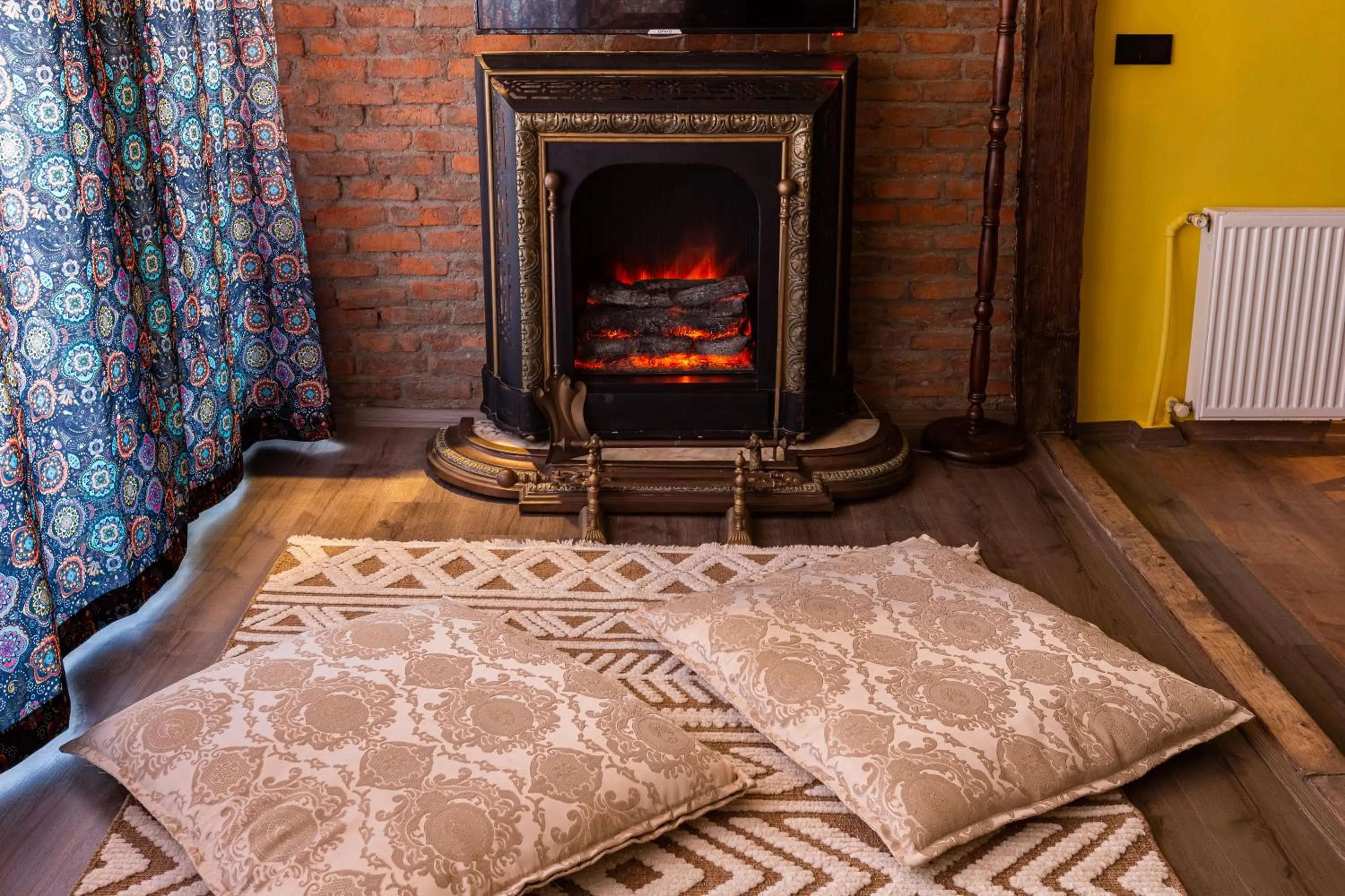 flat iron in Ali Pasha Apartment