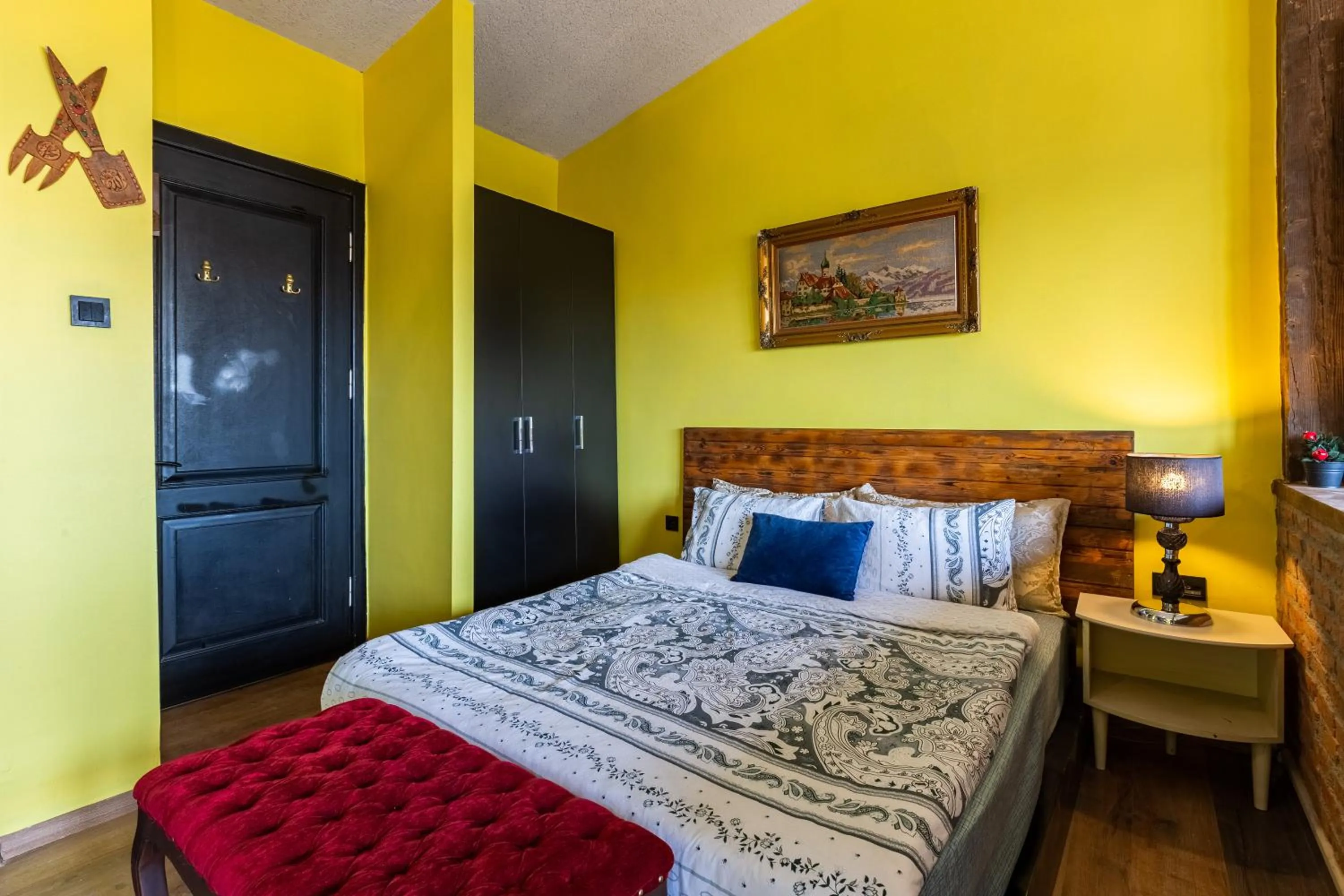 Bedroom, Bed in Ali Pasha Apartment