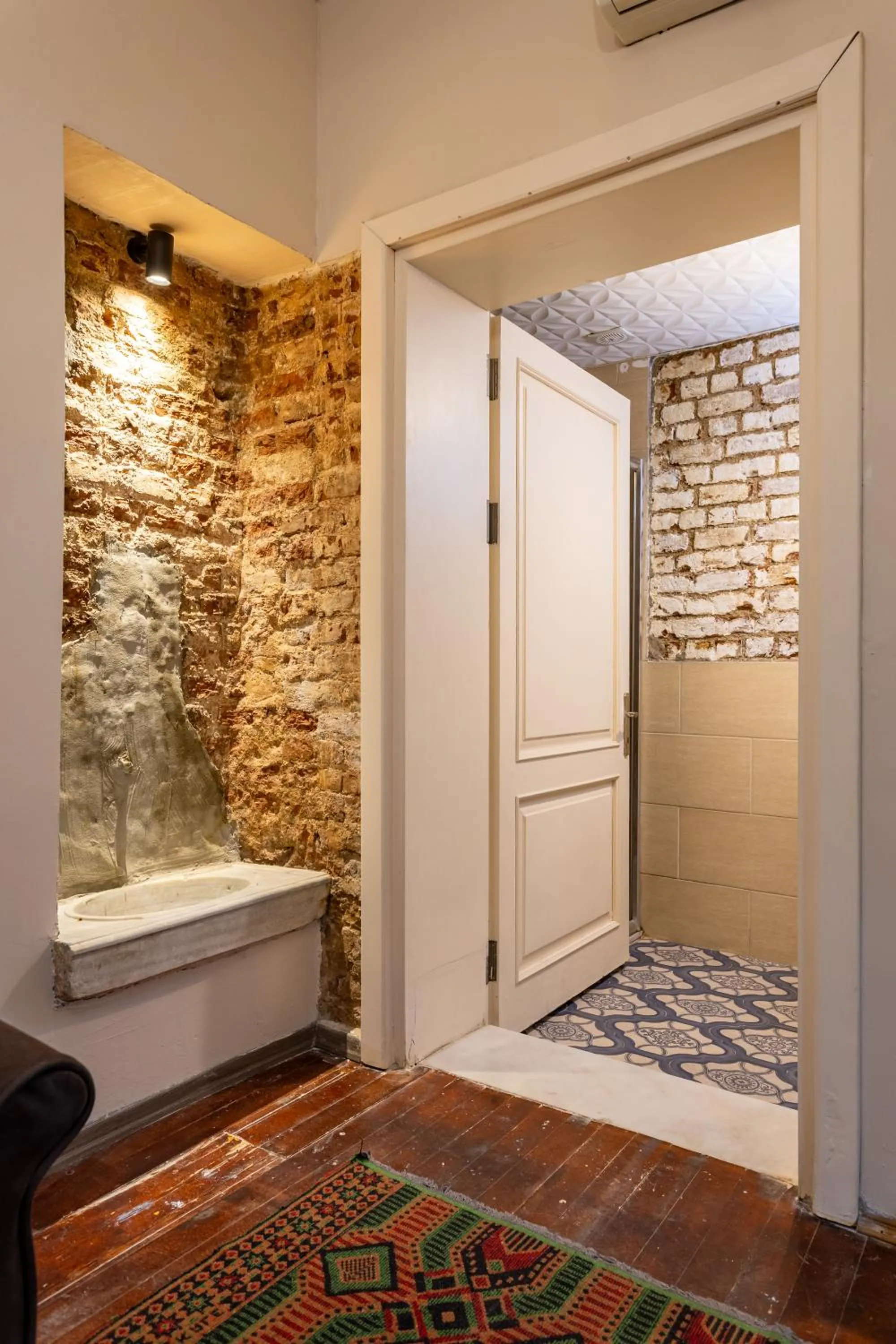 Decorative detail in Ali Pasha Apartment