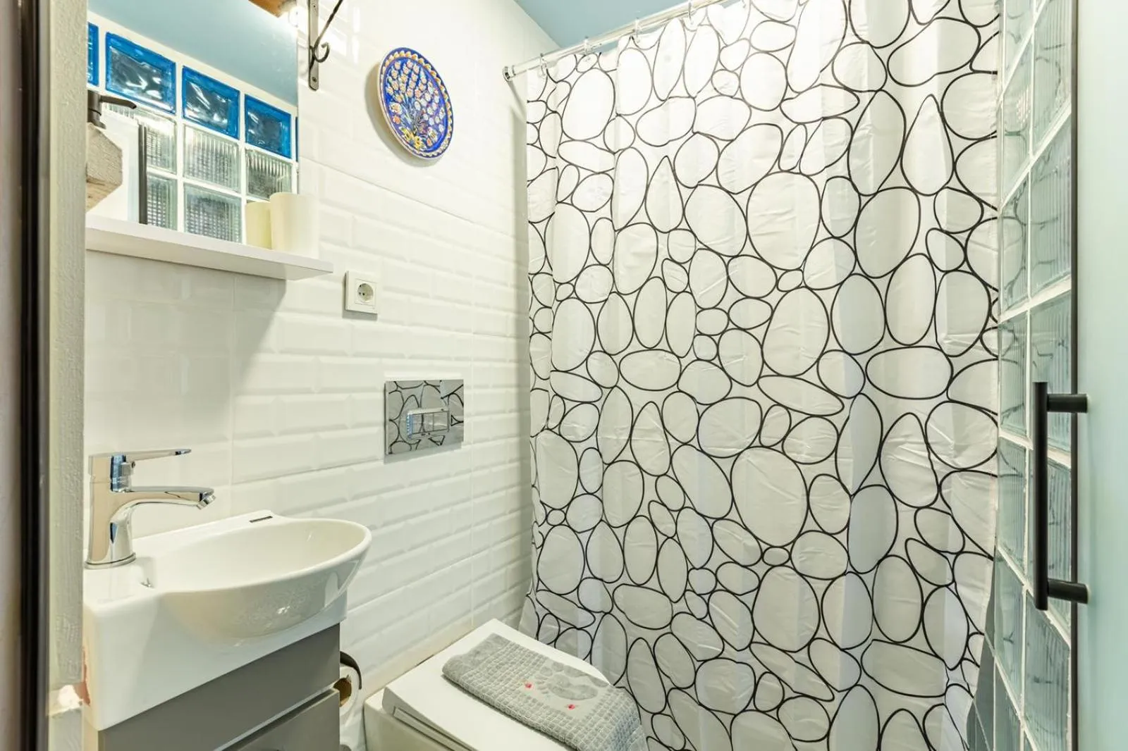 Bathroom in Ali Pasha Apartment