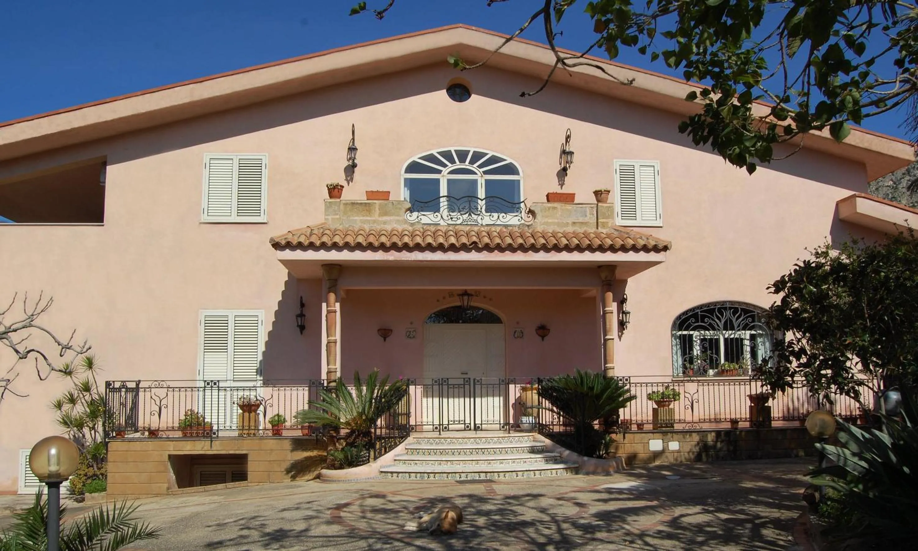 Facade/entrance in Cinisi 89 B&B