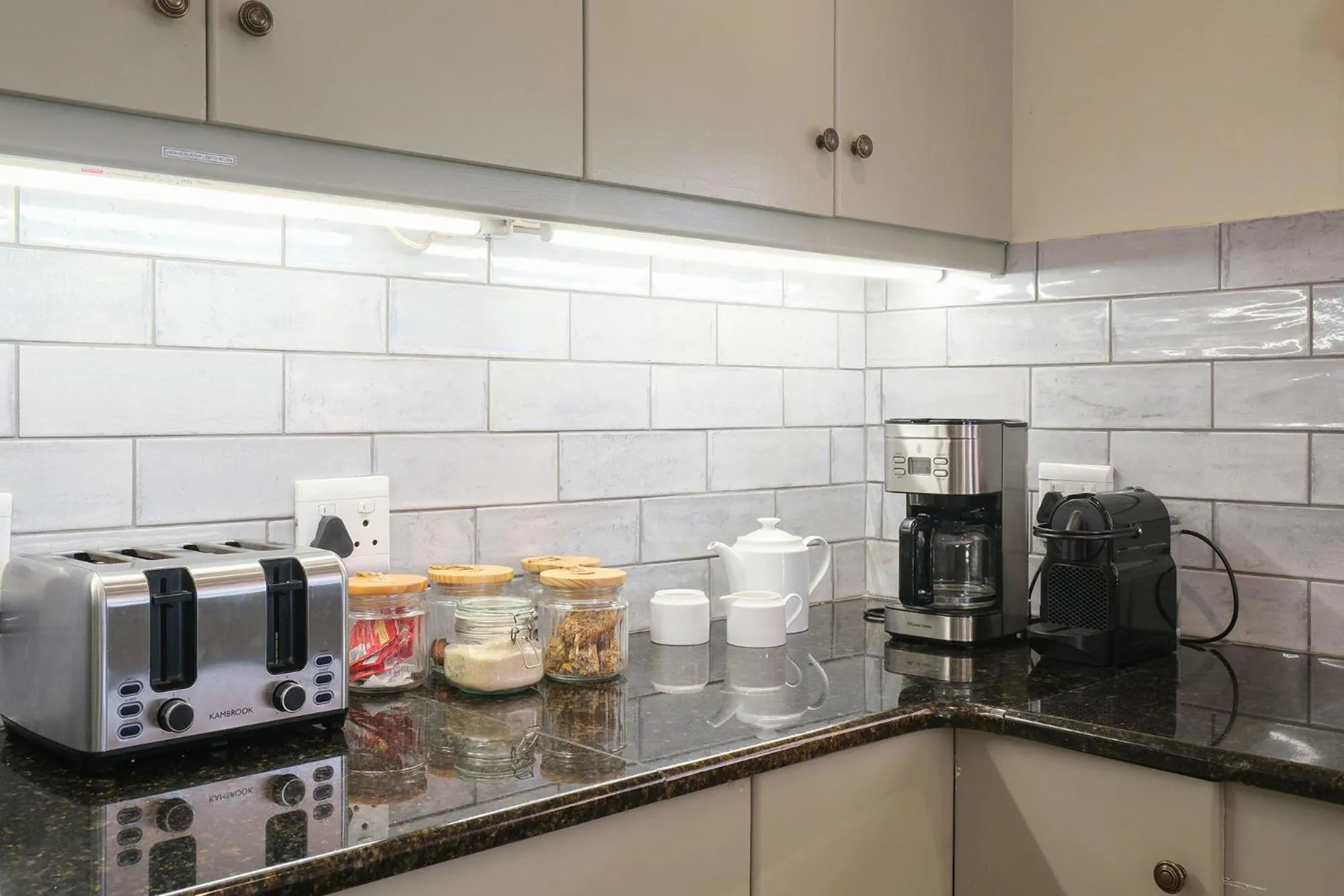 Coffee/tea facilities in High Season Farm Luxury Cottages