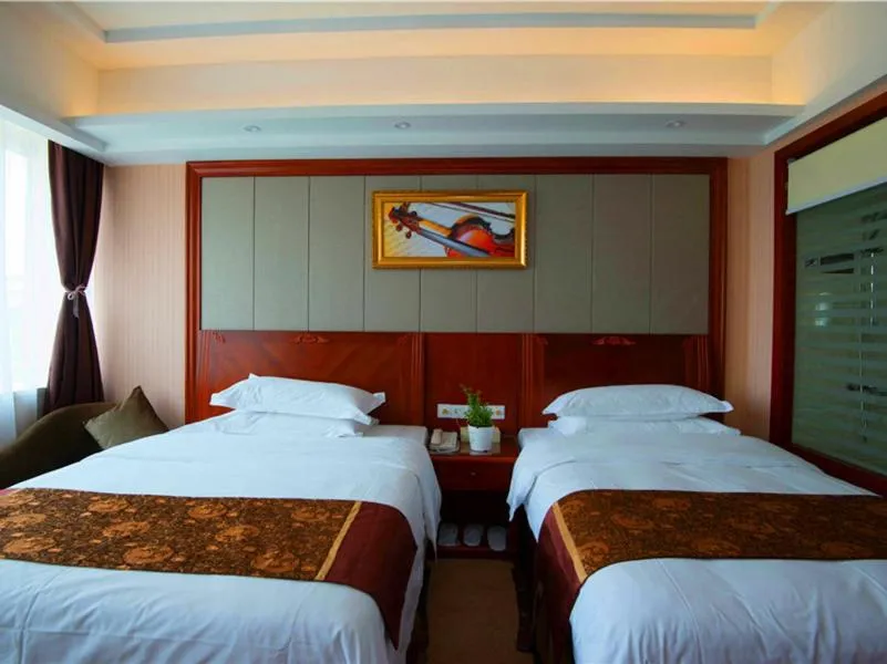 Bed in Vienna Hotel Shanghai Pudong Airport Huaxia Road