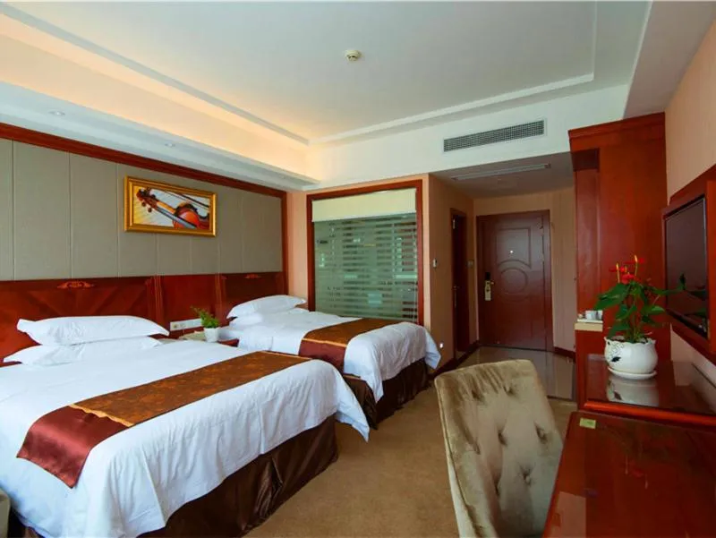 Bed in Vienna Hotel Shanghai Pudong Airport Huaxia Road
