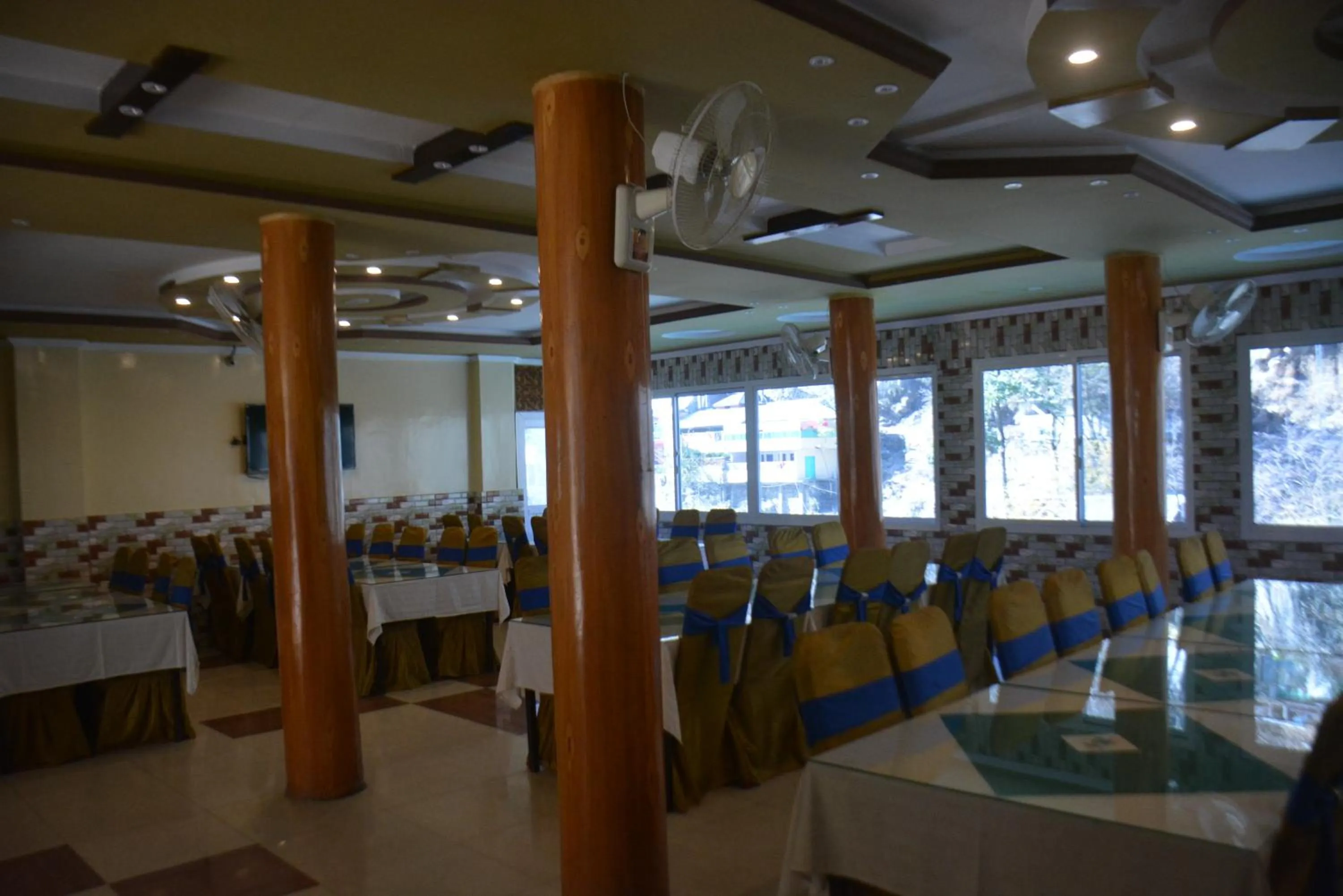 Restaurant/places to eat in PC Green Hotel, Mahandri, Kaghan
