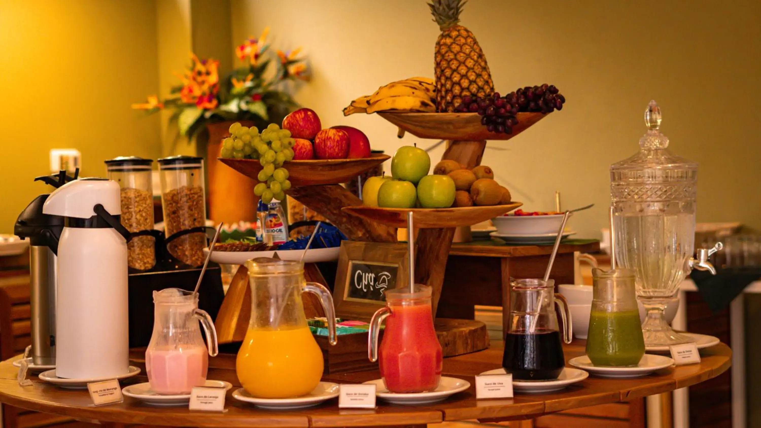 Breakfast in Catalina Hotel Breakfast in Catalina Hotel