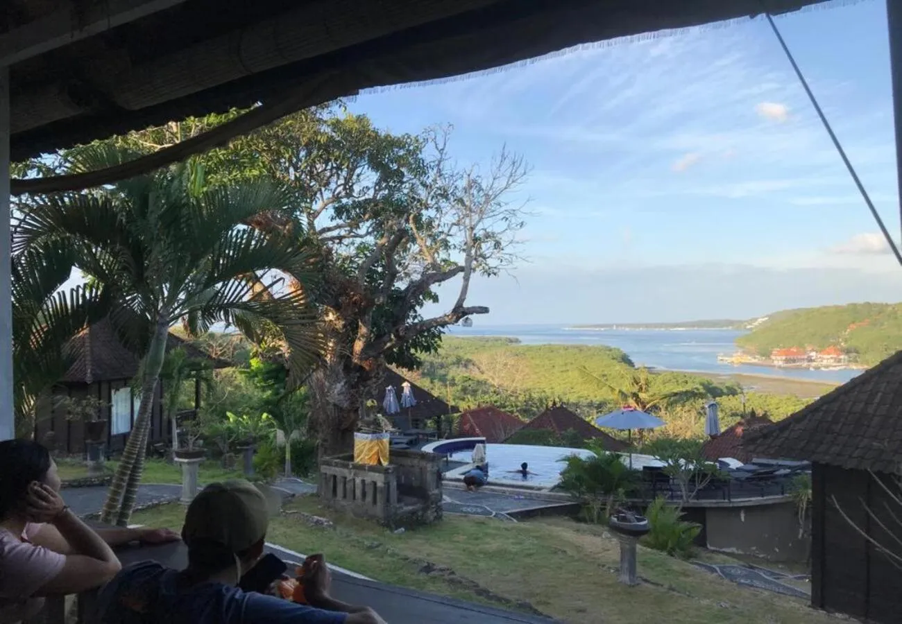 Sea view in Sunrise Ocean Hut's Lembongan