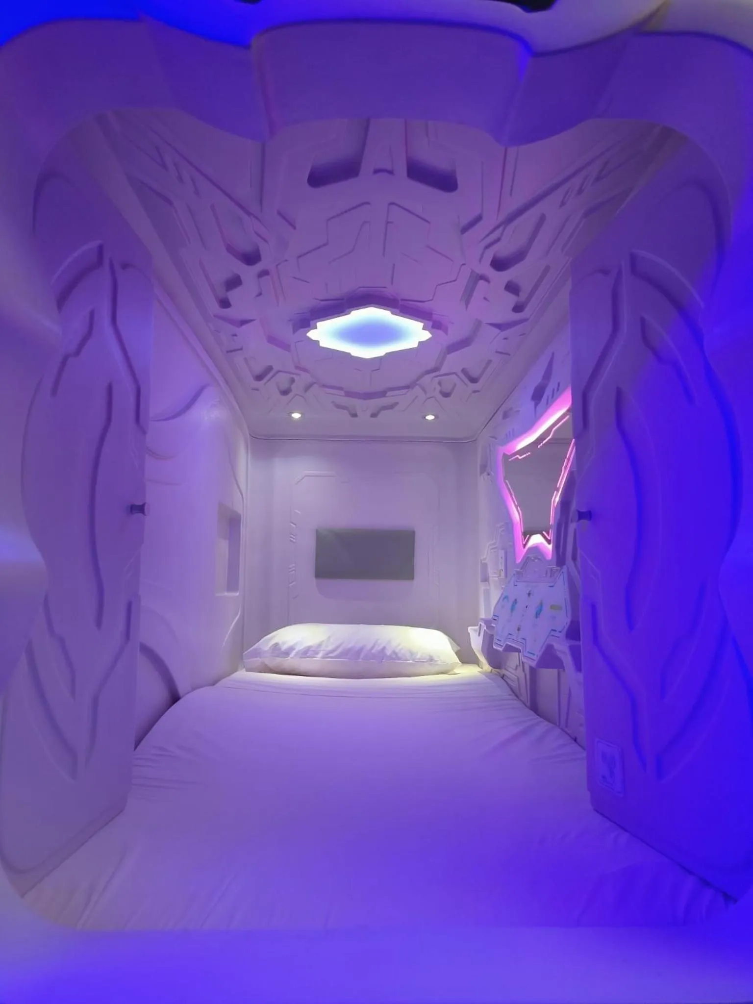 Bed in CAPSULE INN VALENCIA Hostel