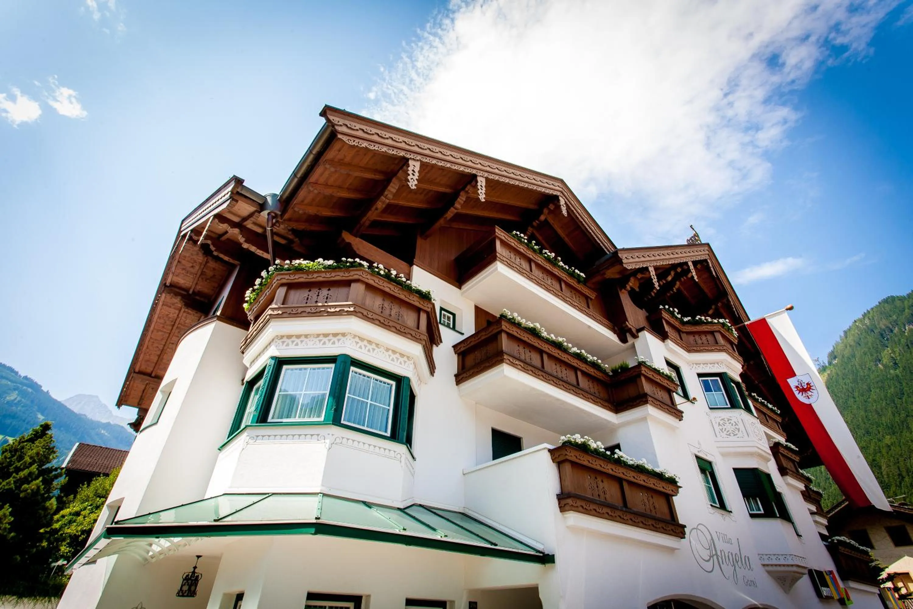 Facade/entrance in Villa Angela