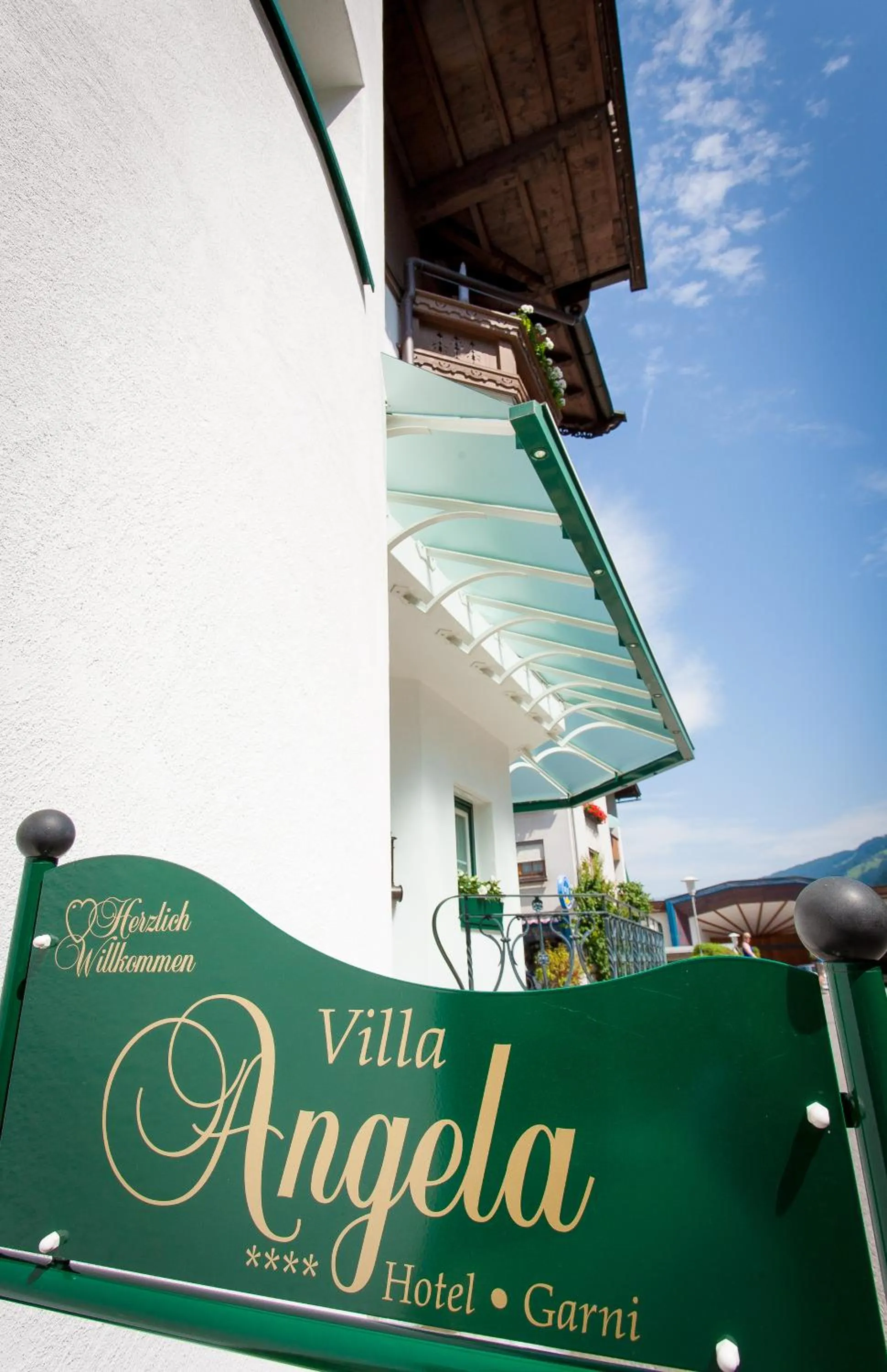 Facade/entrance in Villa Angela