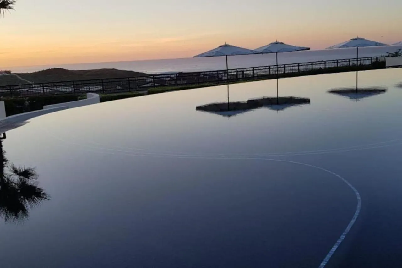 Three-Bedroom Apartment in New PH Exquisite 3BR Condo Seaview and Access Resorts