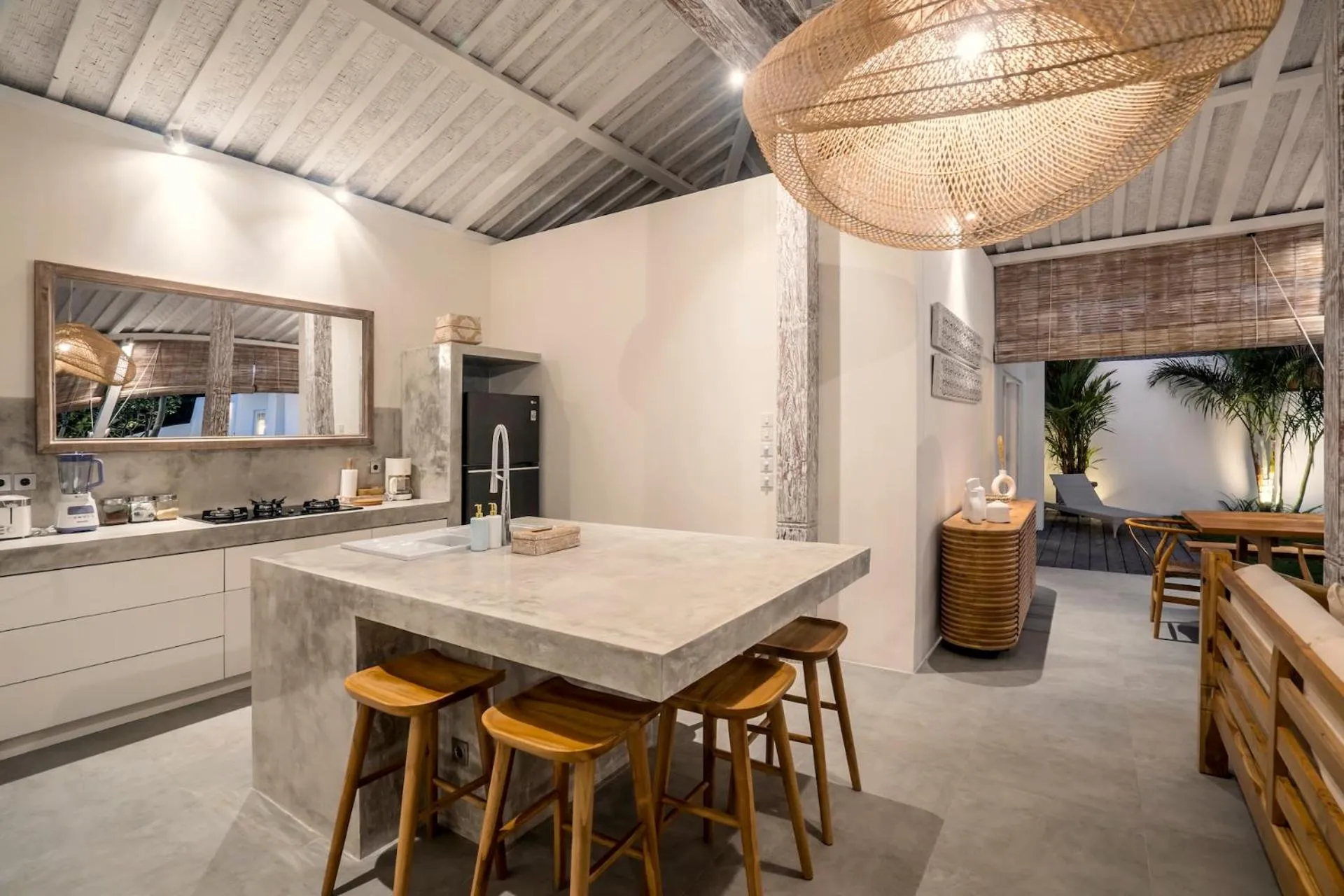 Kitchen or kitchenette in Villa Surga Julie by Alfred in Bali