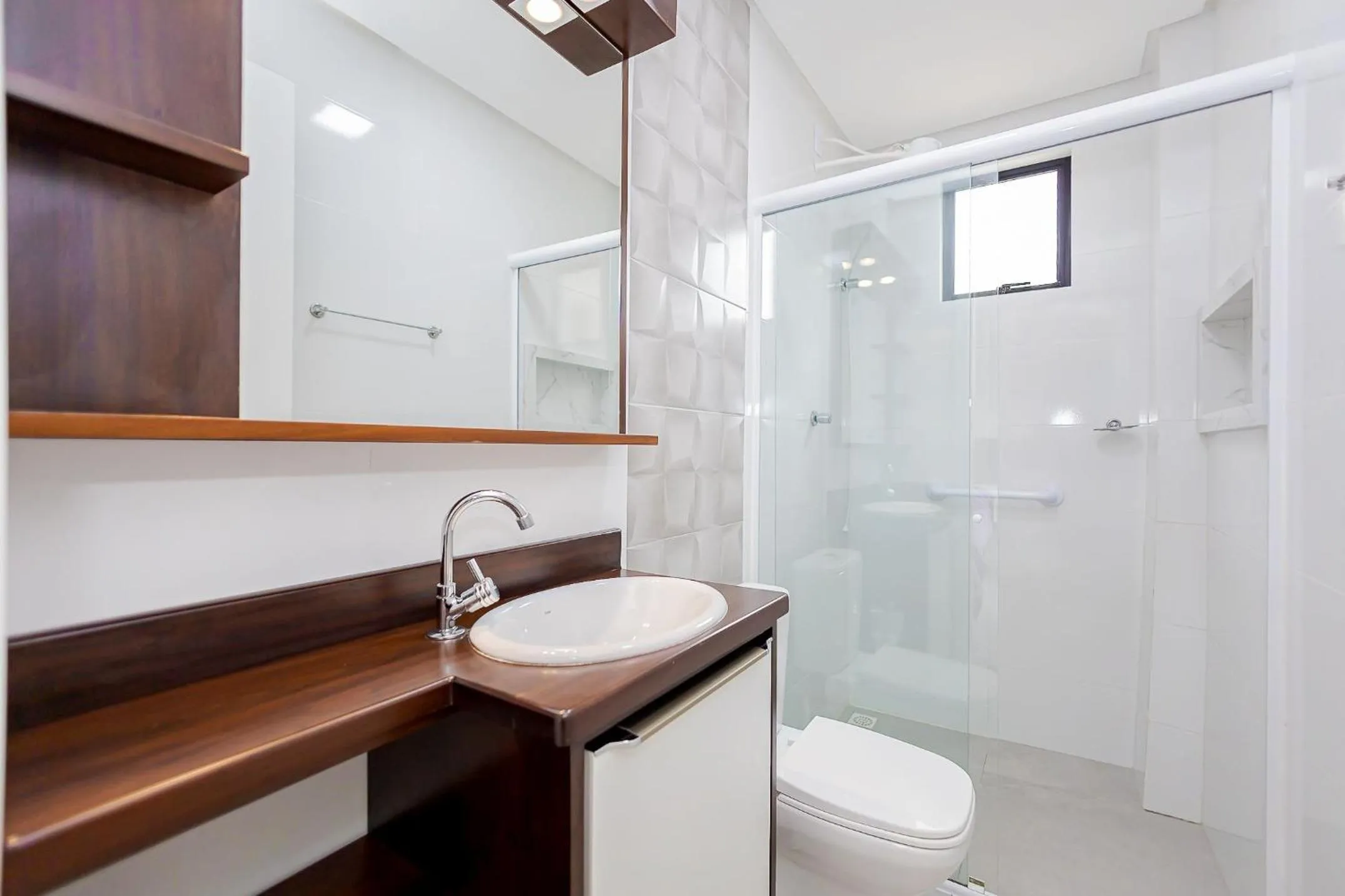 Toilet in 150m da praia em um fantástico edifício em Balneário Piçarras