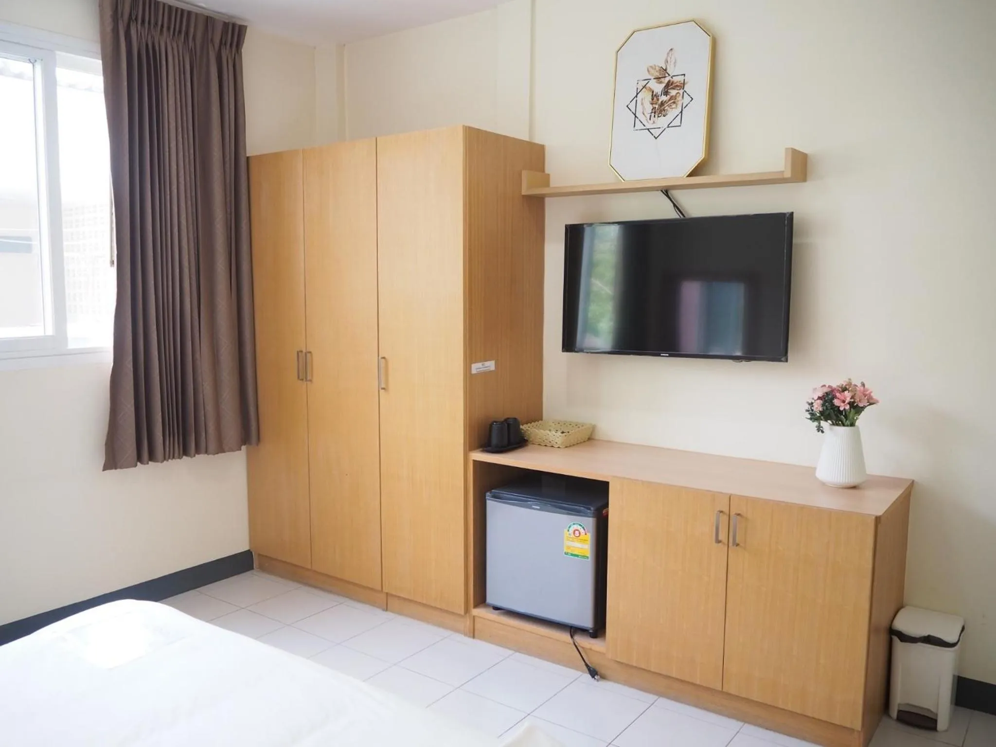 TV and multimedia, Bed in NANA BEST INN HOTEL