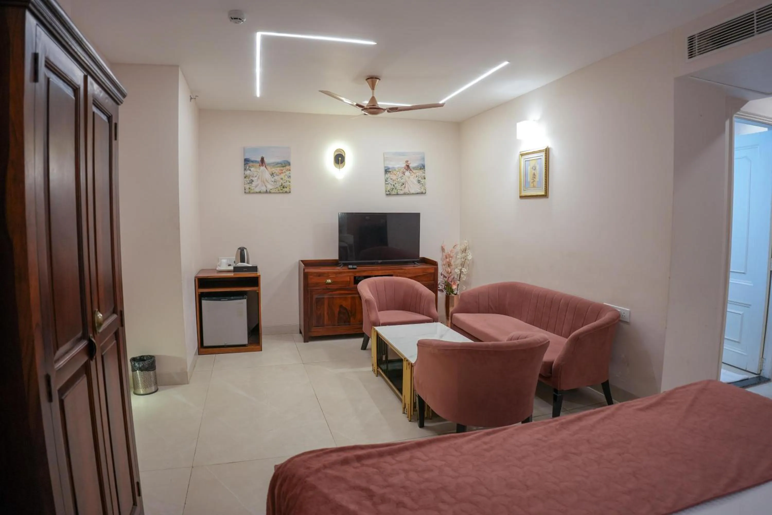 Bedroom, Bed in The Shanti A Boutique Hotel