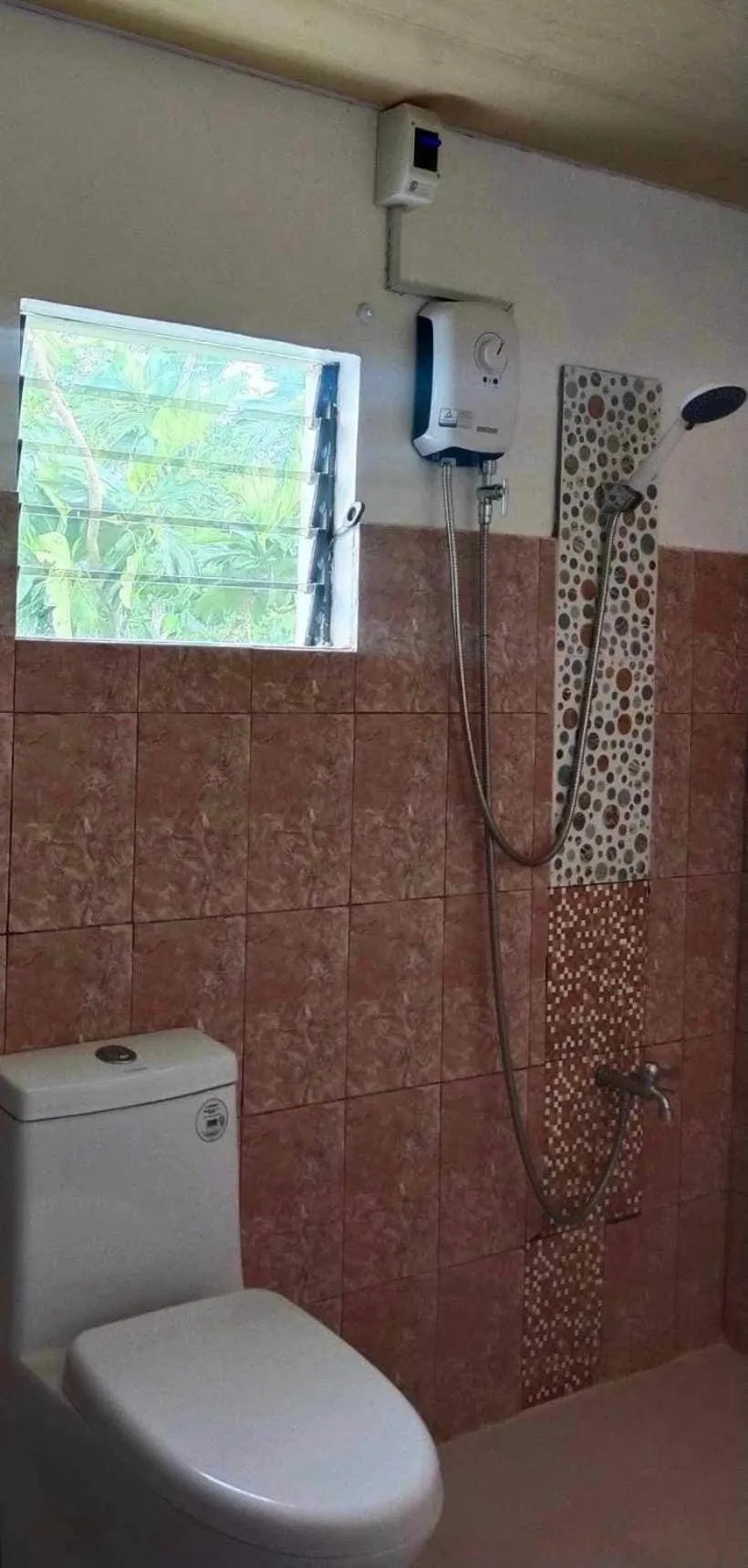 DESTINY'S PLACE HOTEL - STAY COOL THIS SUMMER! COLD ROOMS!! CHEAPEST RATE! NEAR ROBINSONs XENTRO MALL!!