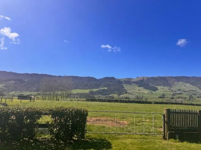 Mountain view in Matamata Lodge