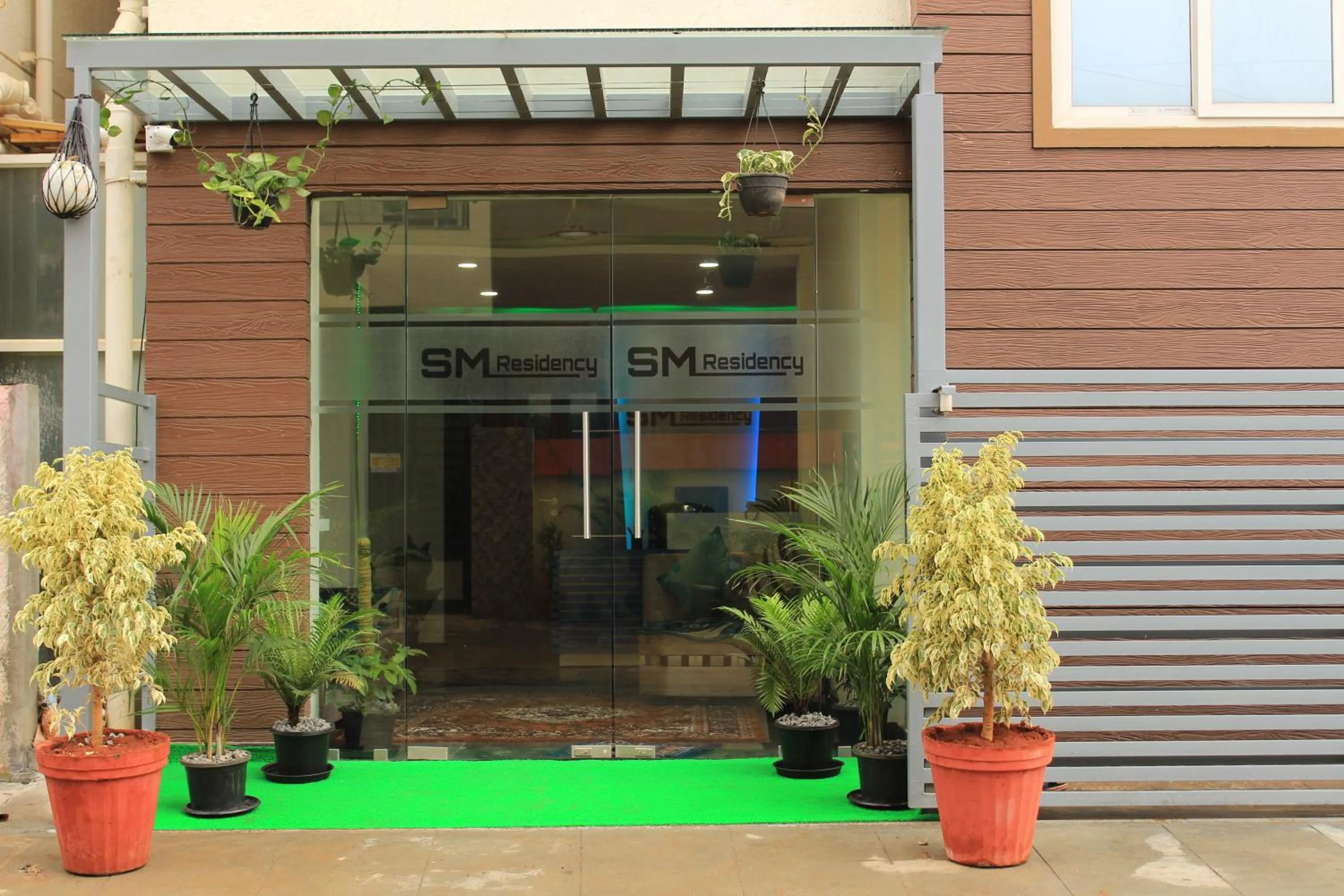 S M RESIDENCY HOTEL