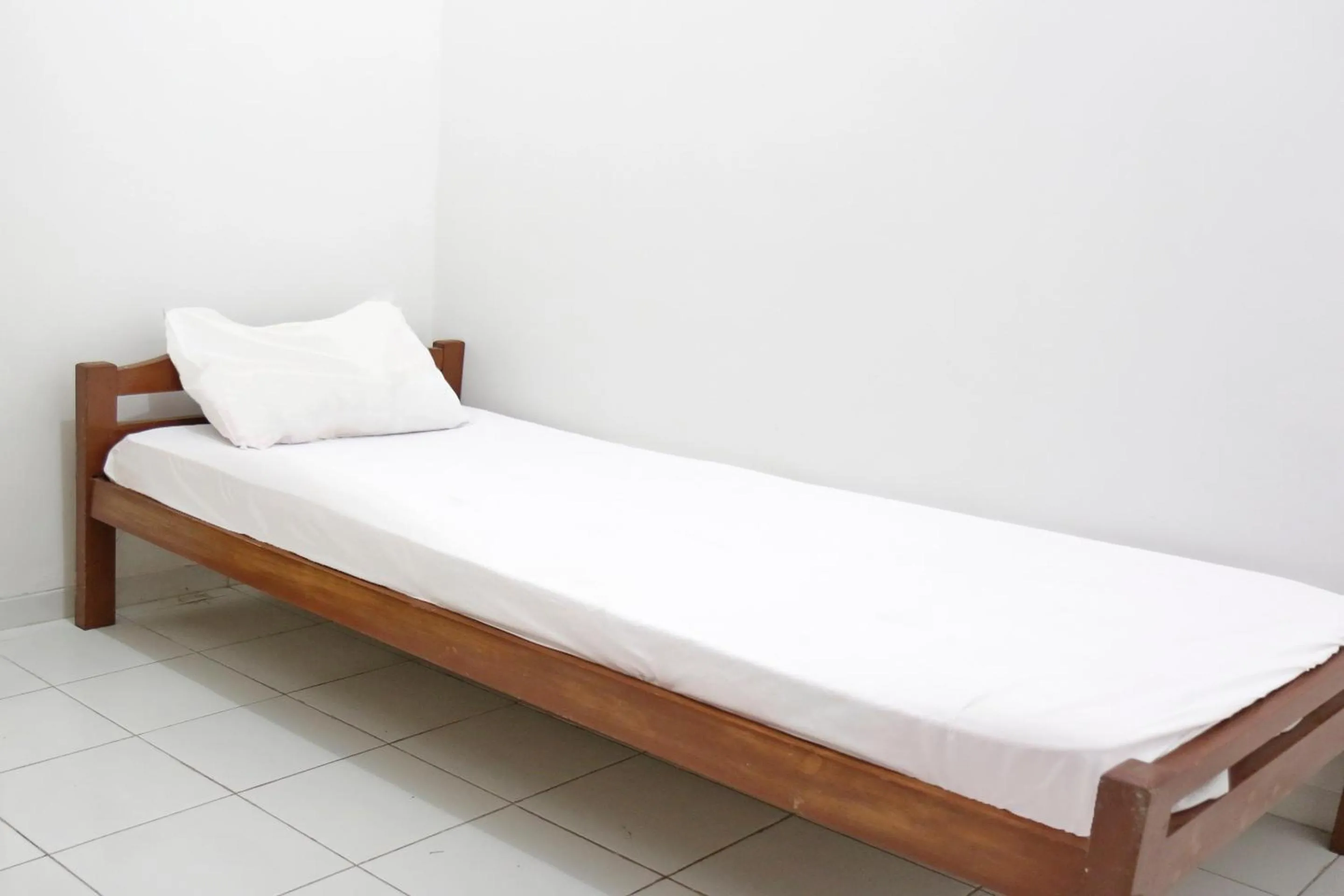 OYO Life 92925 Kost Bu Mala 2 Syariah