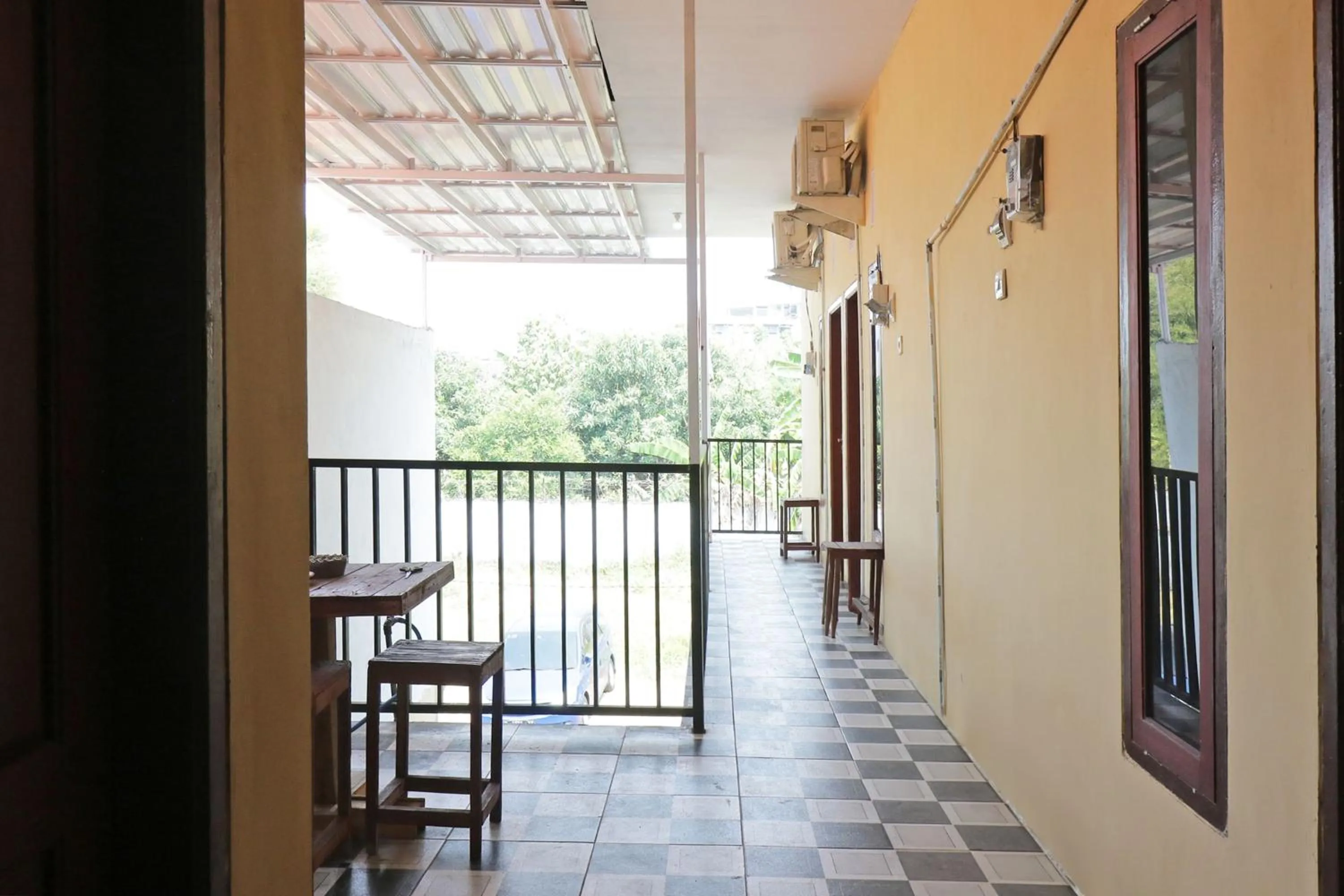 OYO Life 92925 Kost Bu Mala 2 Syariah