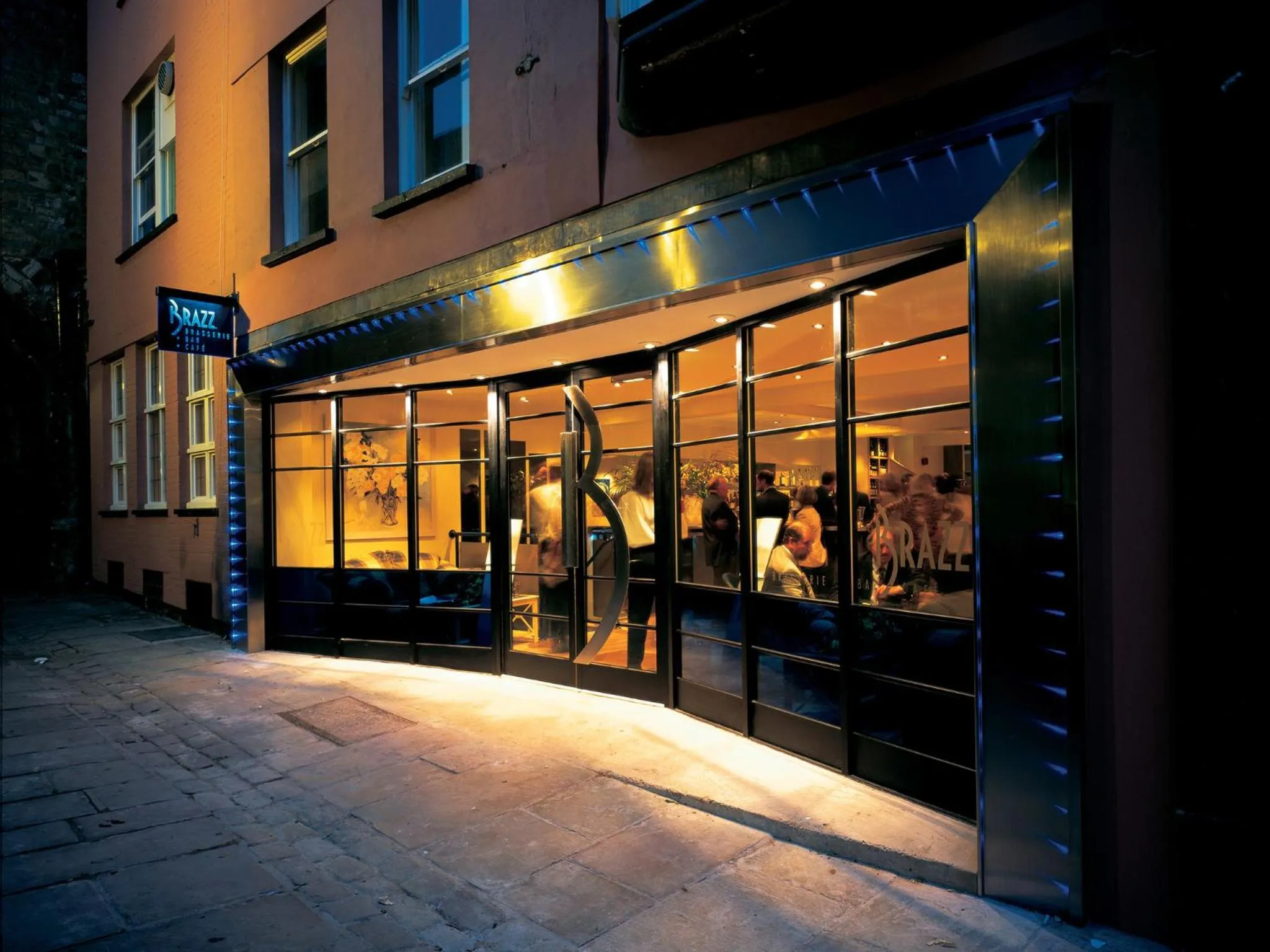 Restaurant/places to eat in Castle Hotel