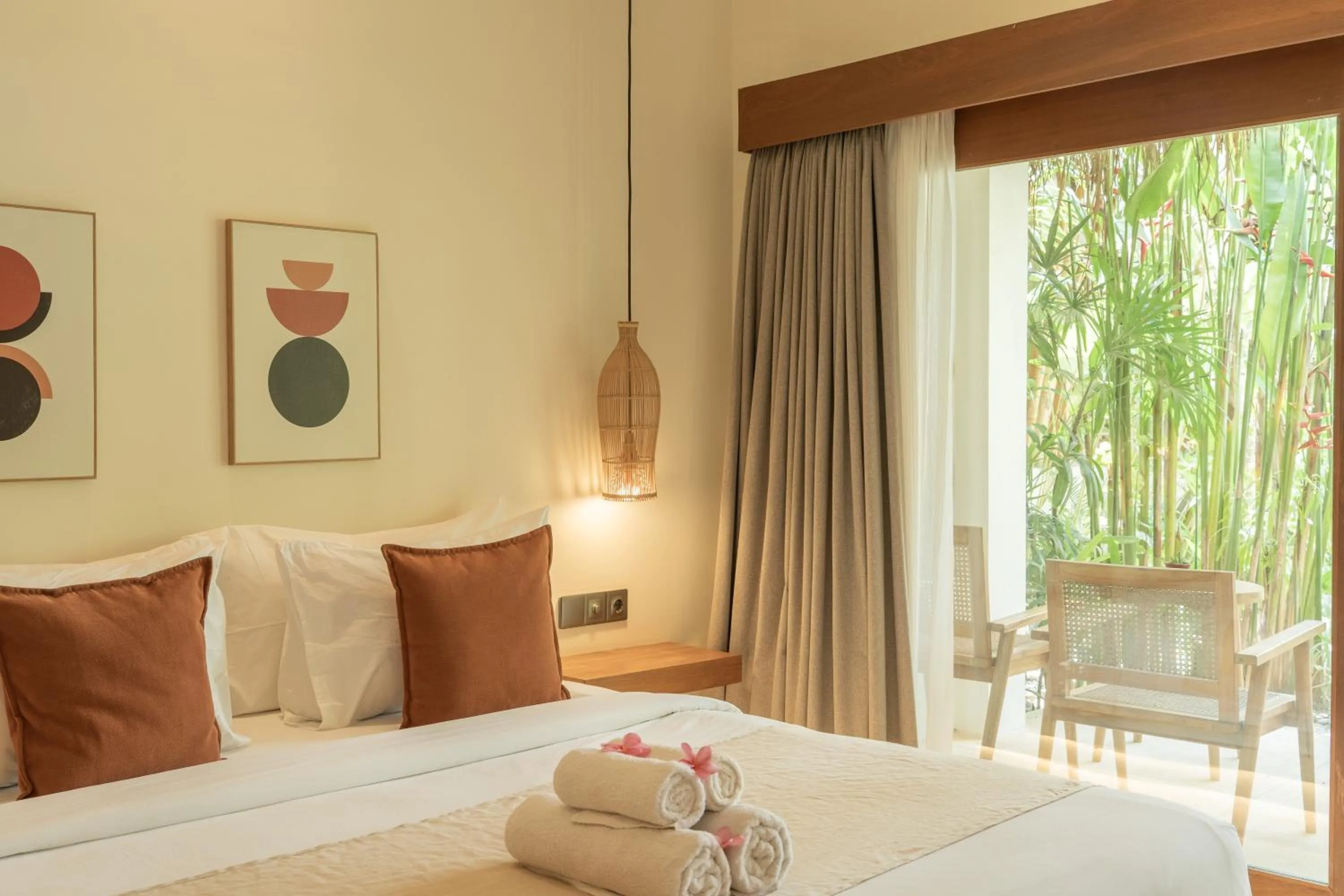 Seating area, Bed in Reset Lombok Hotel