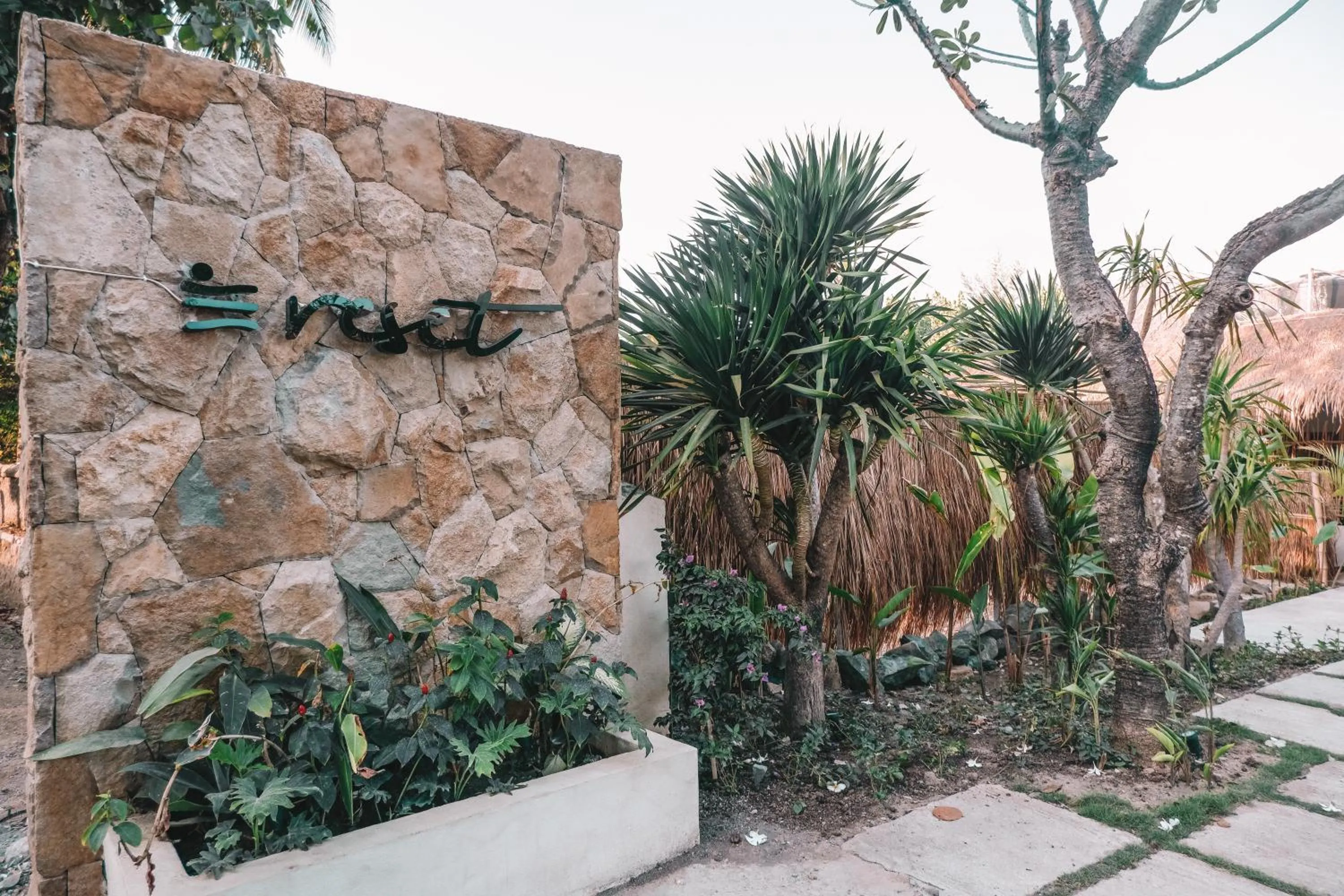 Spring in Reset Lombok Hotel