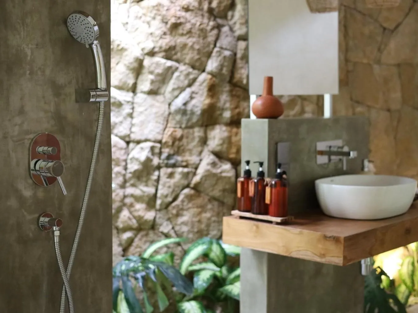 Shower in Reset Lombok Hotel