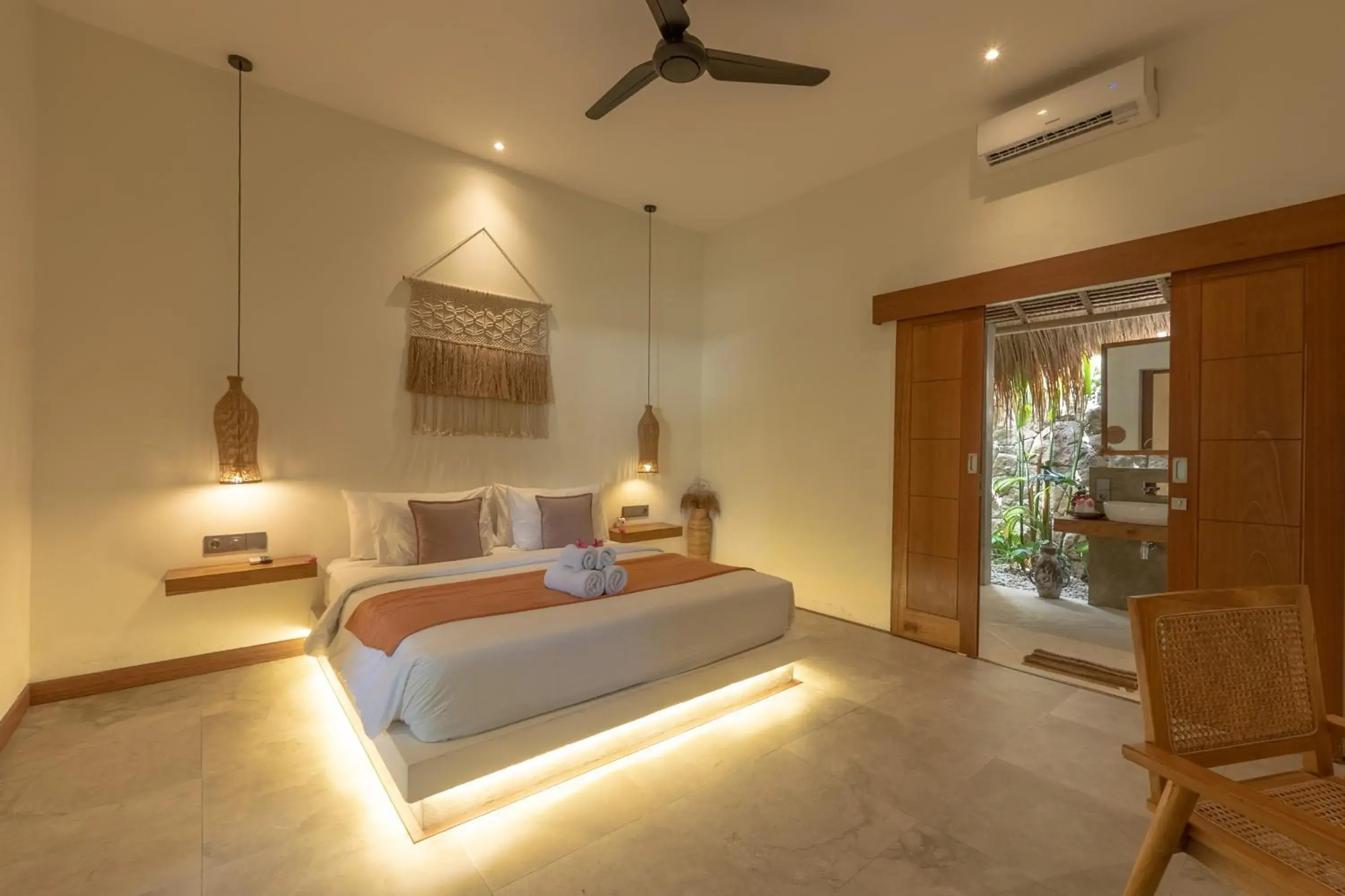 Photo of the whole room, Bed in Reset Lombok Hotel Photo of the whole room, Bed in Reset Lombok Hotel