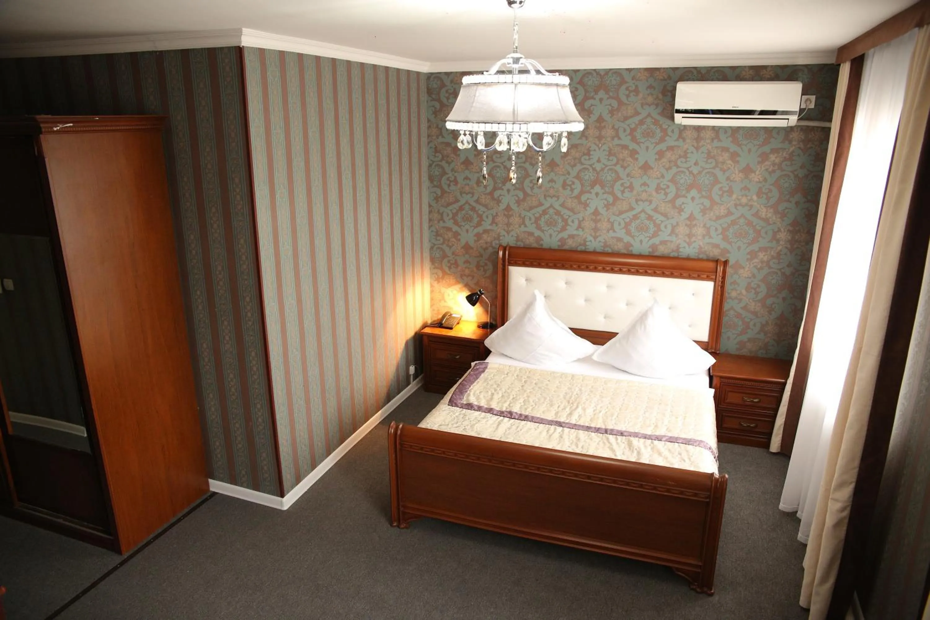 Sweet Home Hotel
