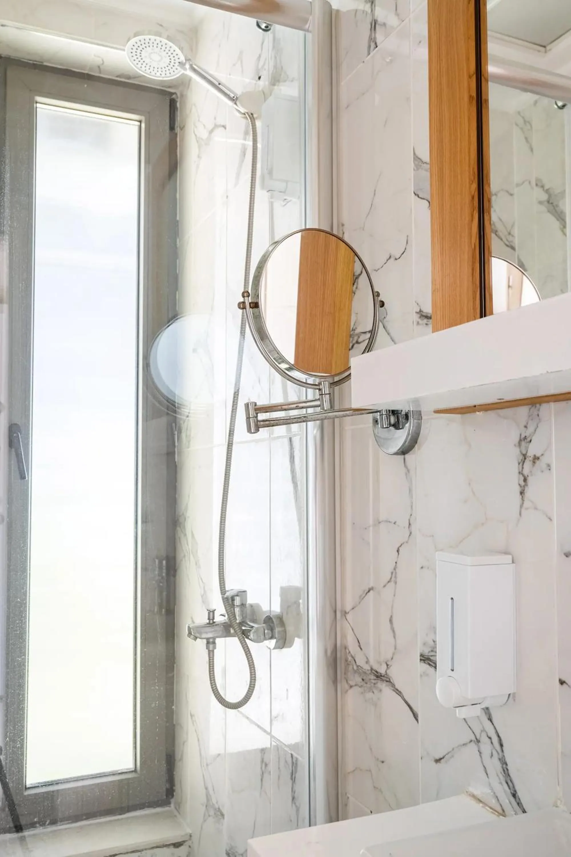 Bathroom in Loi Suite