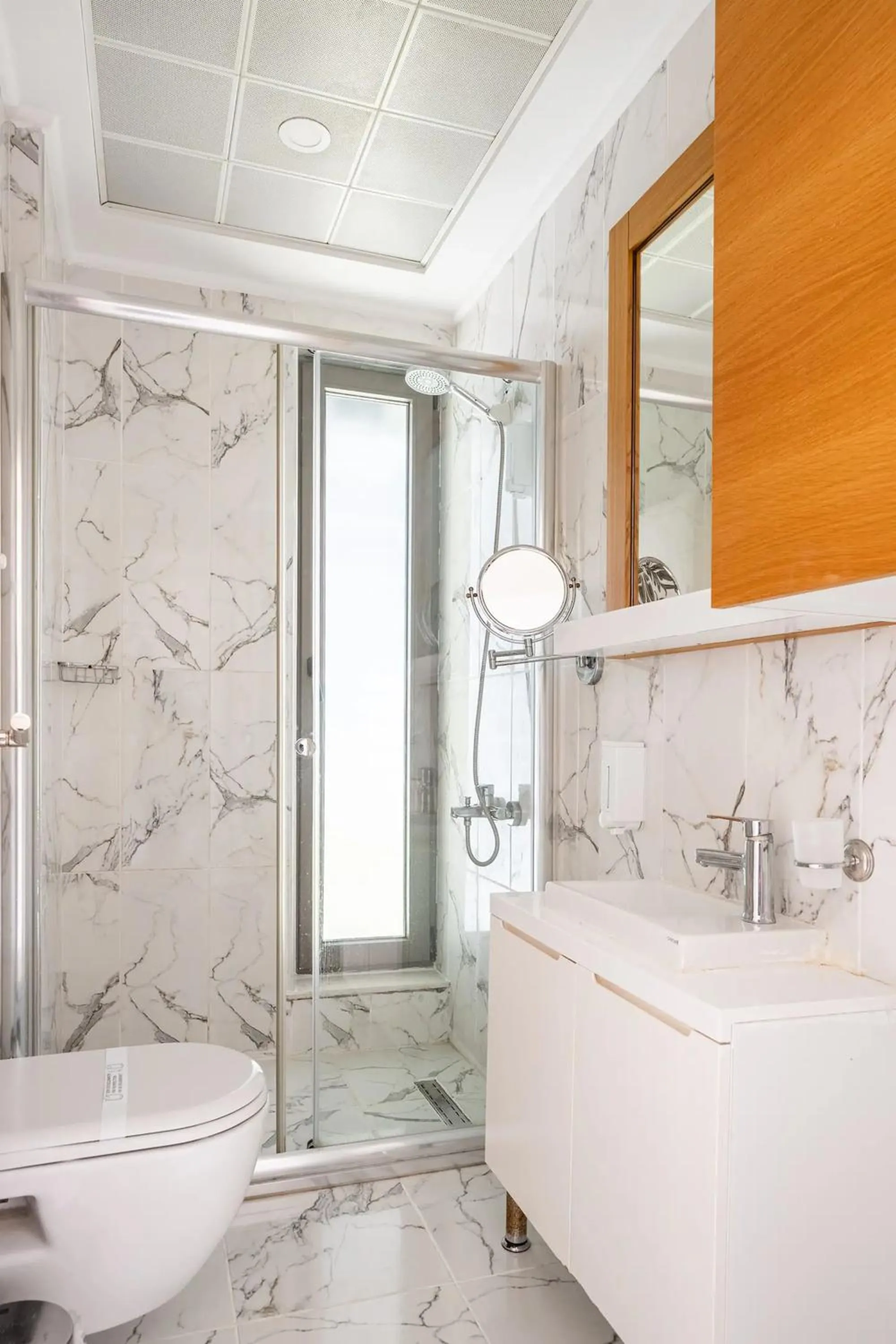 Bathroom in Loi Suite