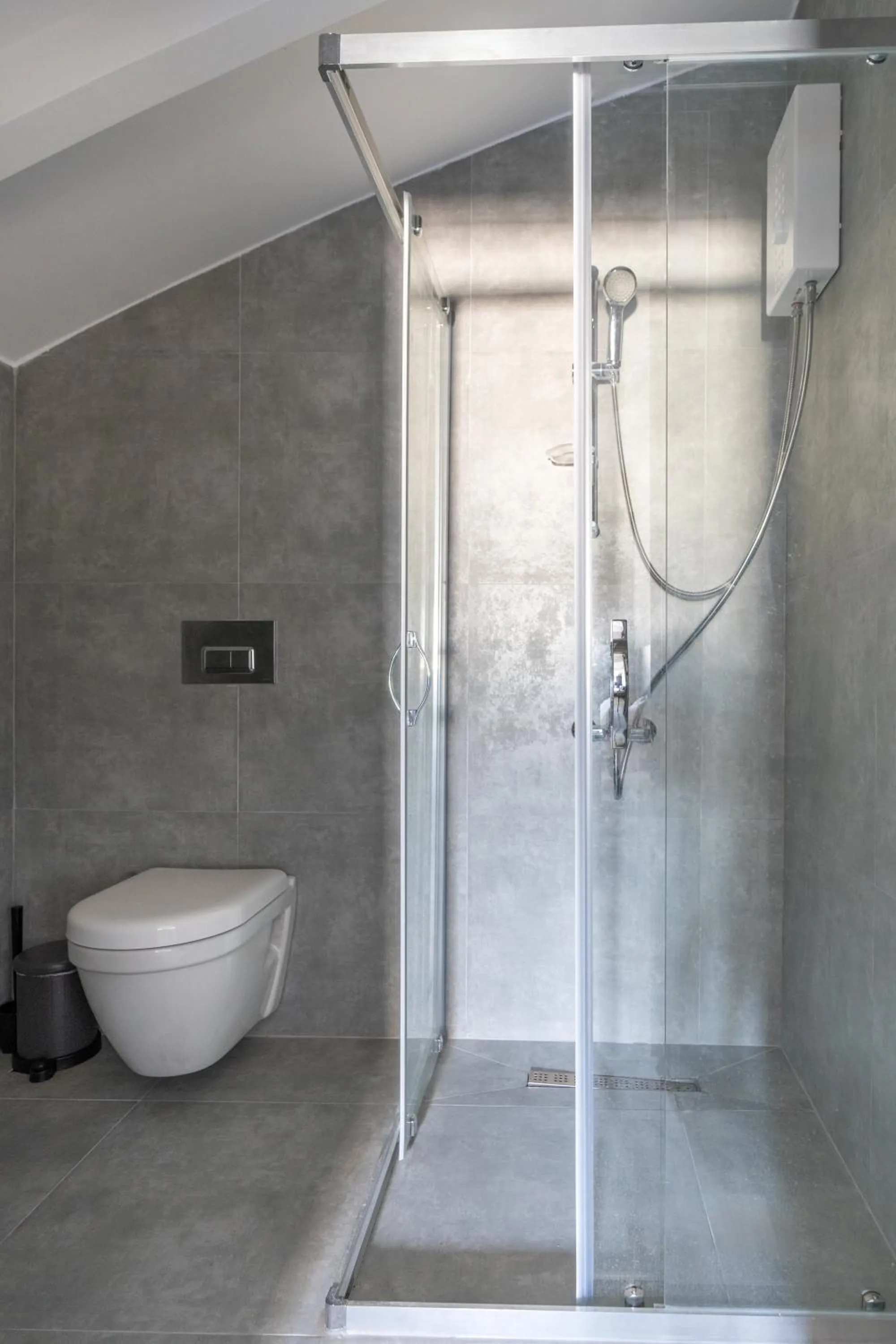Bathroom in Loi Suite
