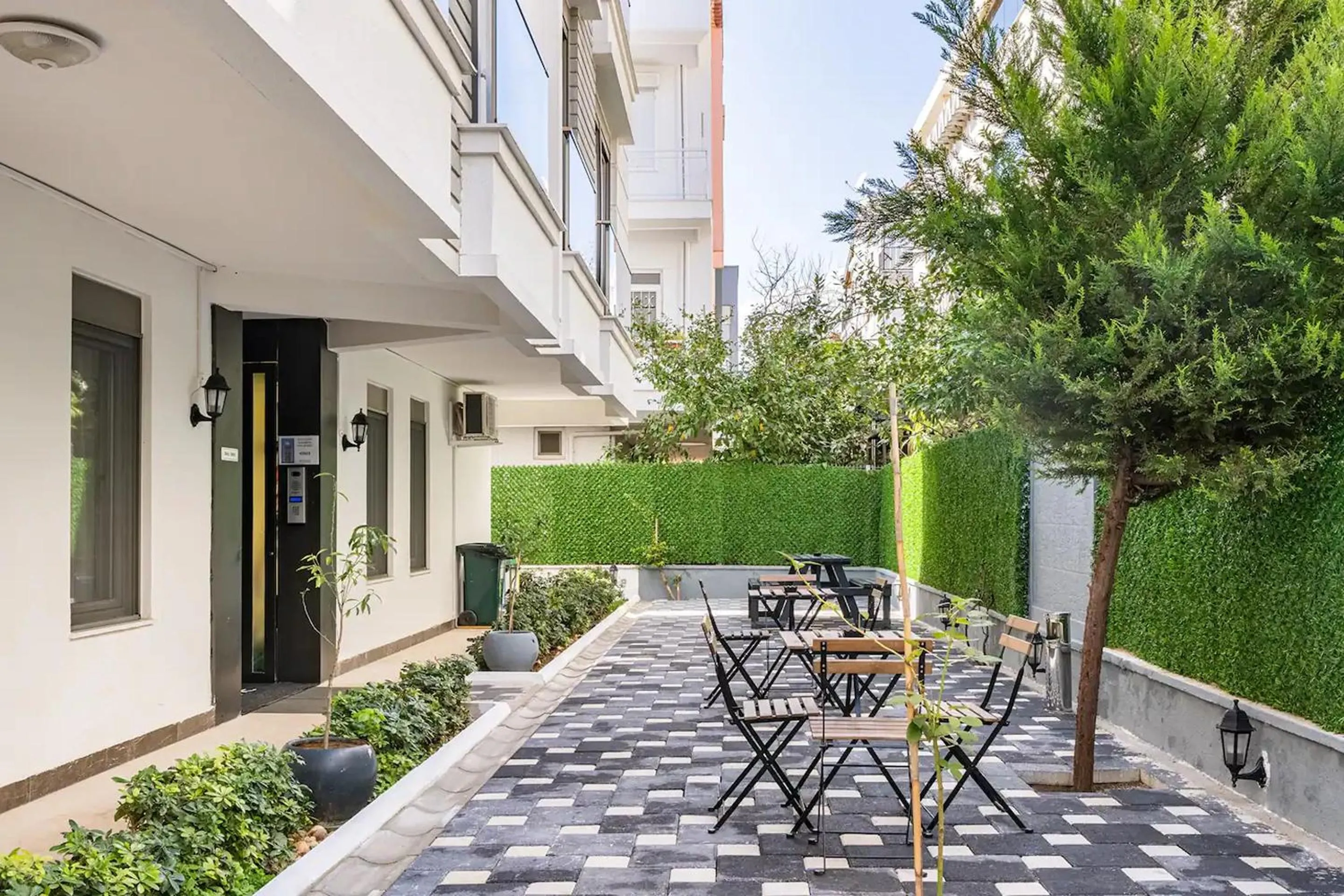 Garden in Loi Suite