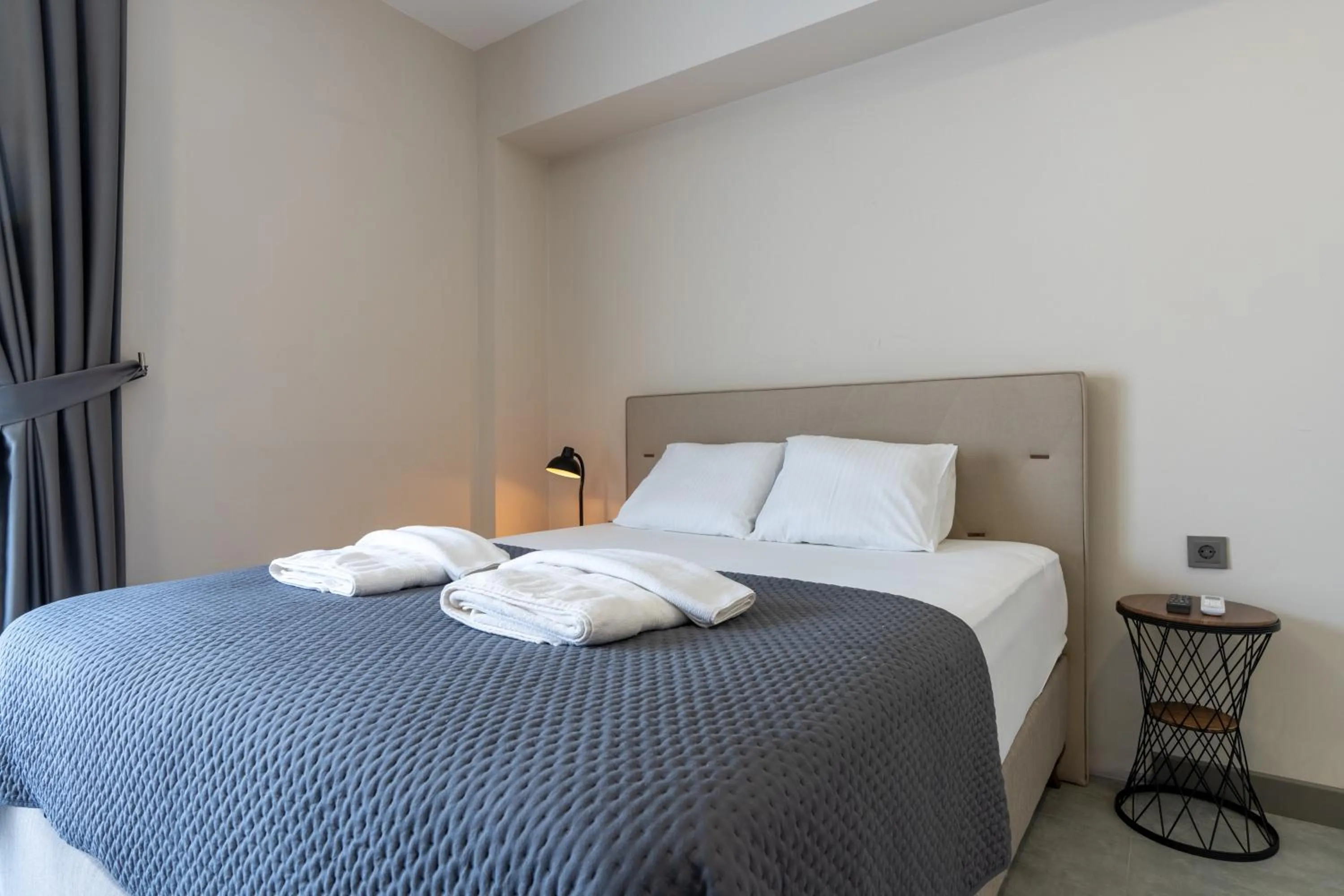 Bed in Loi Suite